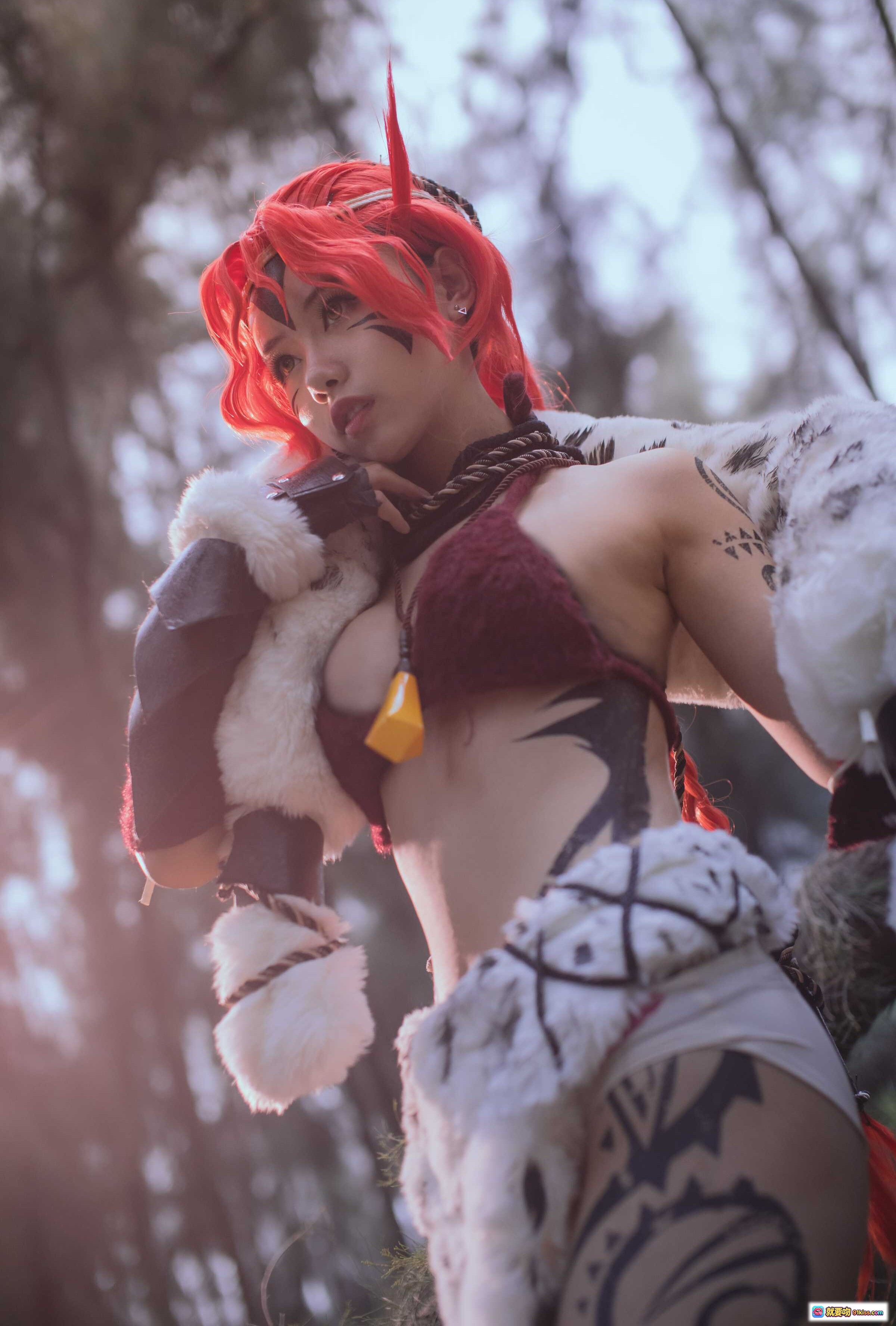 图片[1] - Momoko葵葵NO.007龙尼塔Cosplay写真｜红发兽耳少女｜毛绒战甲｜部落纹身｜森林光影美拍 - 就要吻