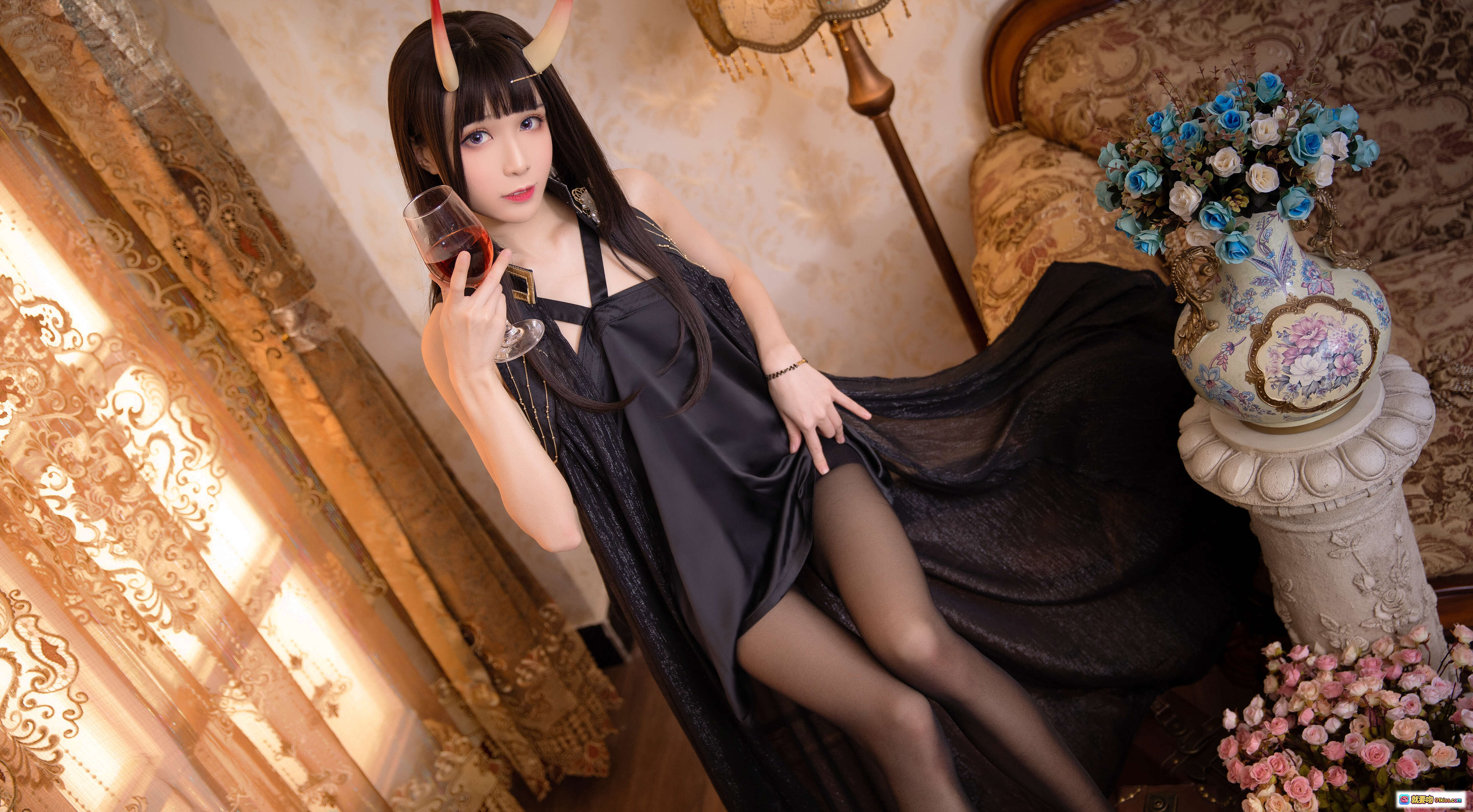 图片[8] - Tomoyo酱NO.002碧蓝能代礼服Cosplay 黑丝高跟恶魔角优雅坐姿复古沙发写真12P - 就要吻