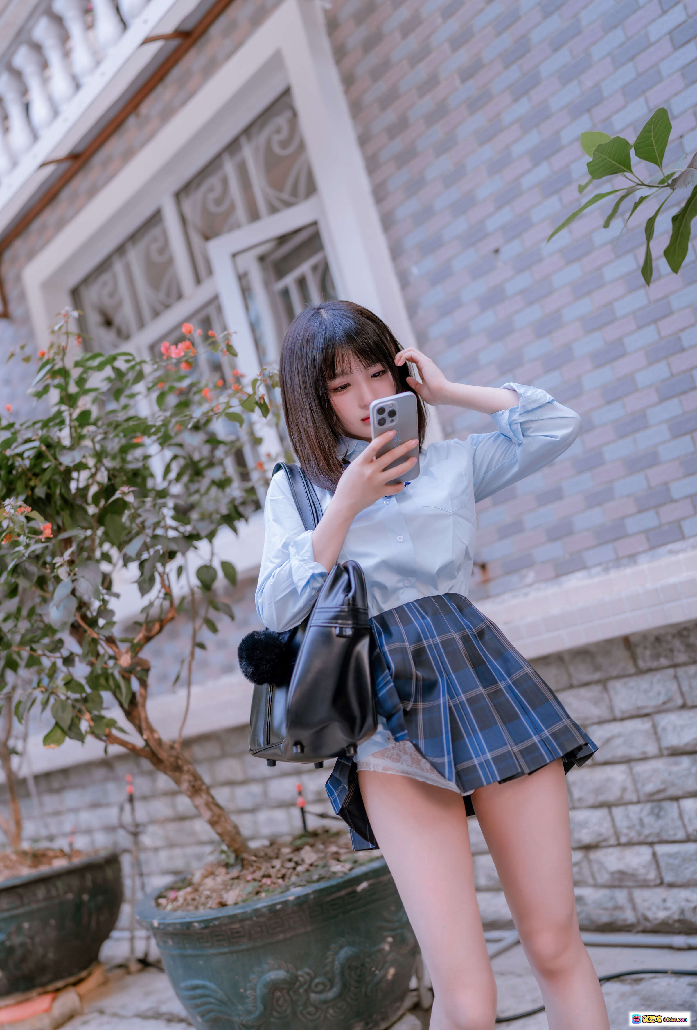 图片[3] - 桜井宁宁JK制服居家写真｜格子百褶裙+蓝白领结+手机自拍｜清新少女风66P高清图集 - 就要吻