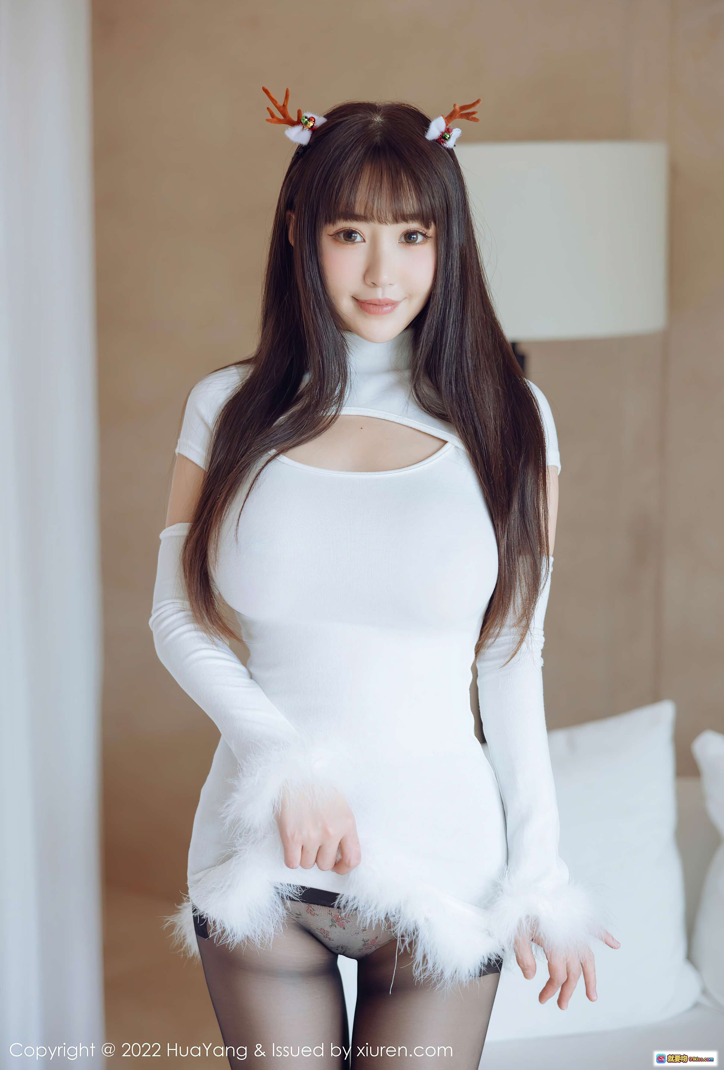 图片[10] - 朱可儿Flora三亚旅拍写真 | 白色毛绒短裙+黑丝美腿 | 鹿角发饰甜美风 | HuaYang花漾VOL.480高清图集 - 就要吻