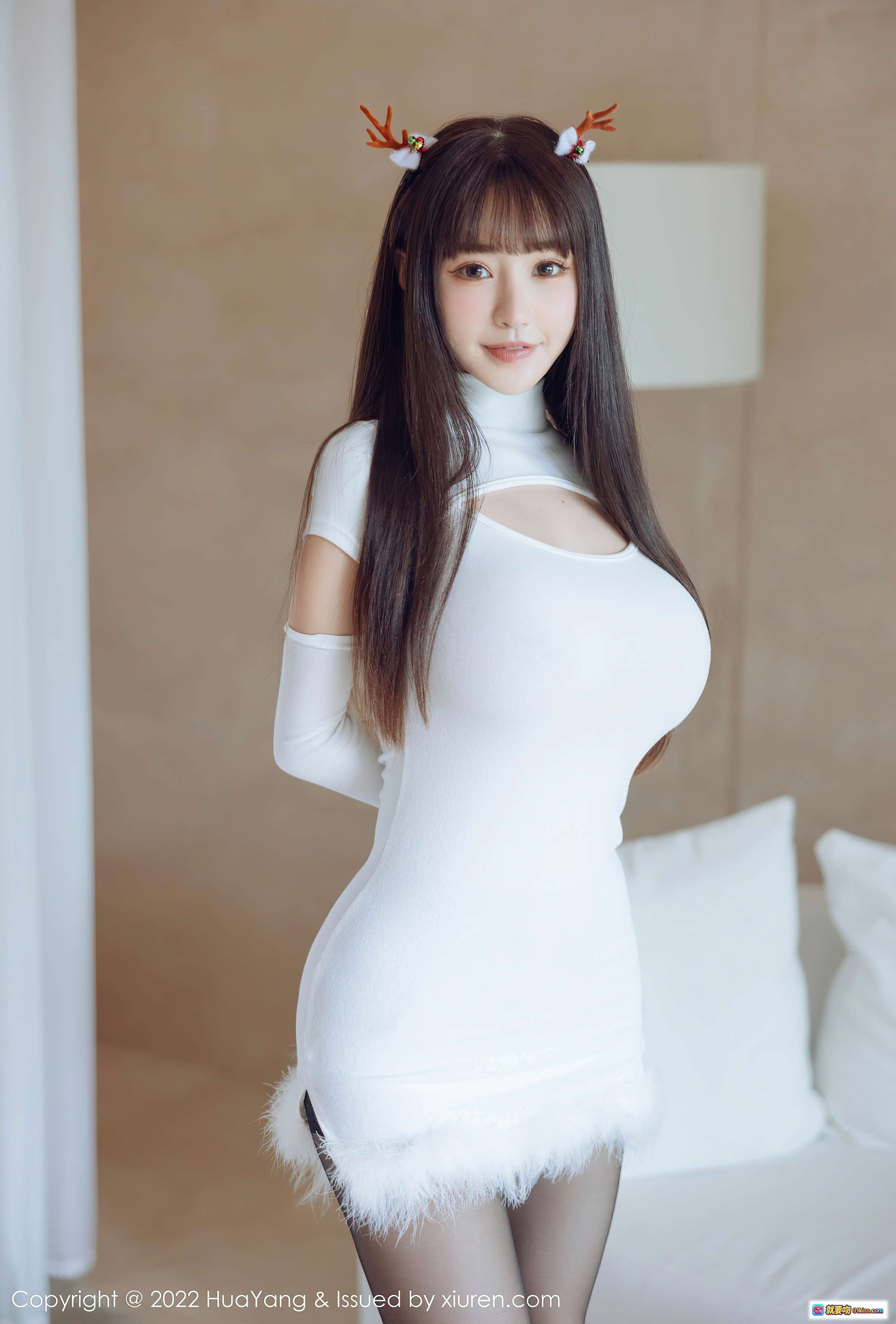 图片[5] - 朱可儿Flora三亚旅拍写真 | 白色毛绒短裙+黑丝美腿 | 鹿角发饰甜美风 | HuaYang花漾VOL.480高清图集 - 就要吻