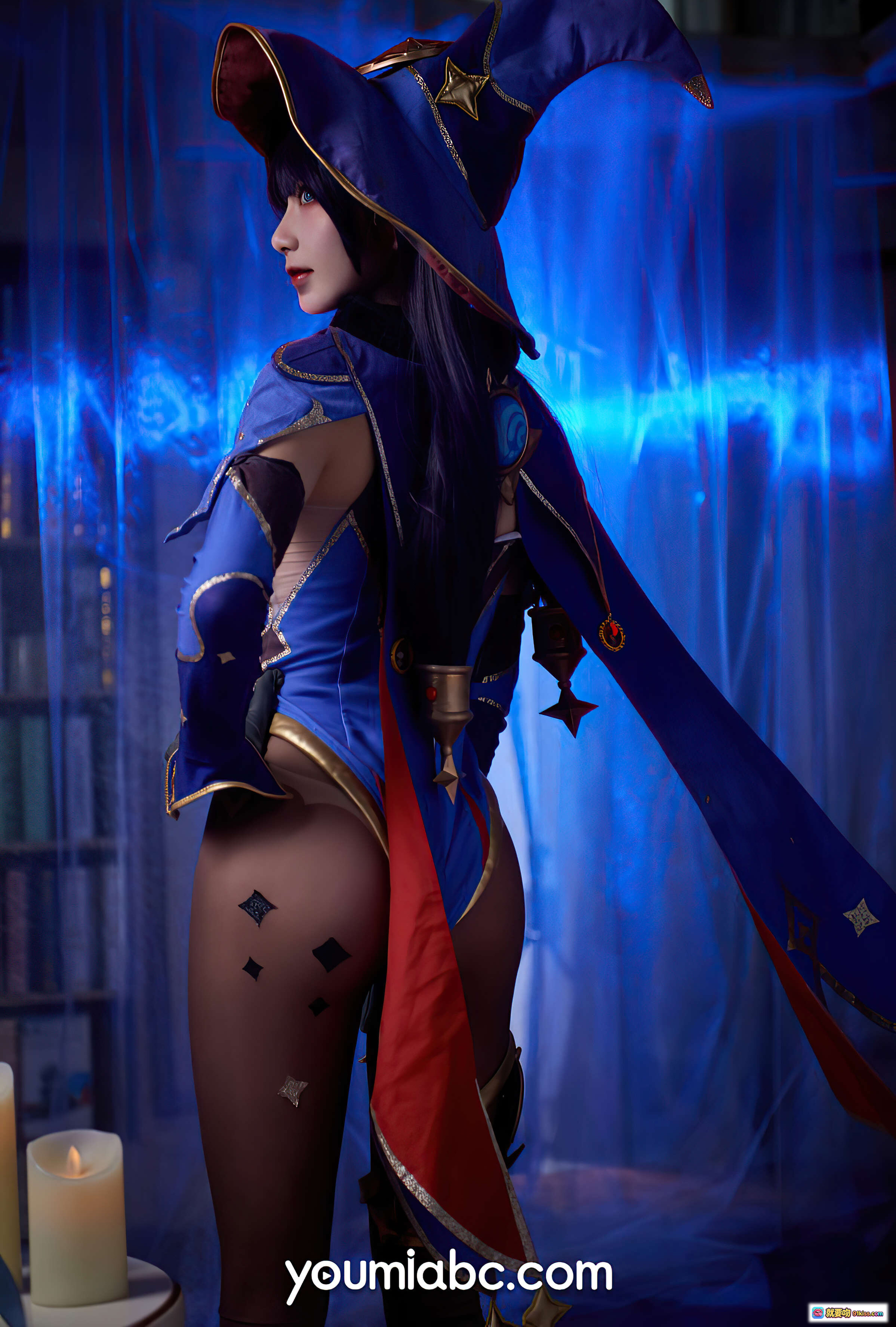 图片[3] - 占星术师莫娜cosplay写真 | 紫发蓝瞳魔法帽 | 精致蓝紫礼服 | 书斋钟表场景 | YouMi尤蜜2021高清图集 - 就要吻