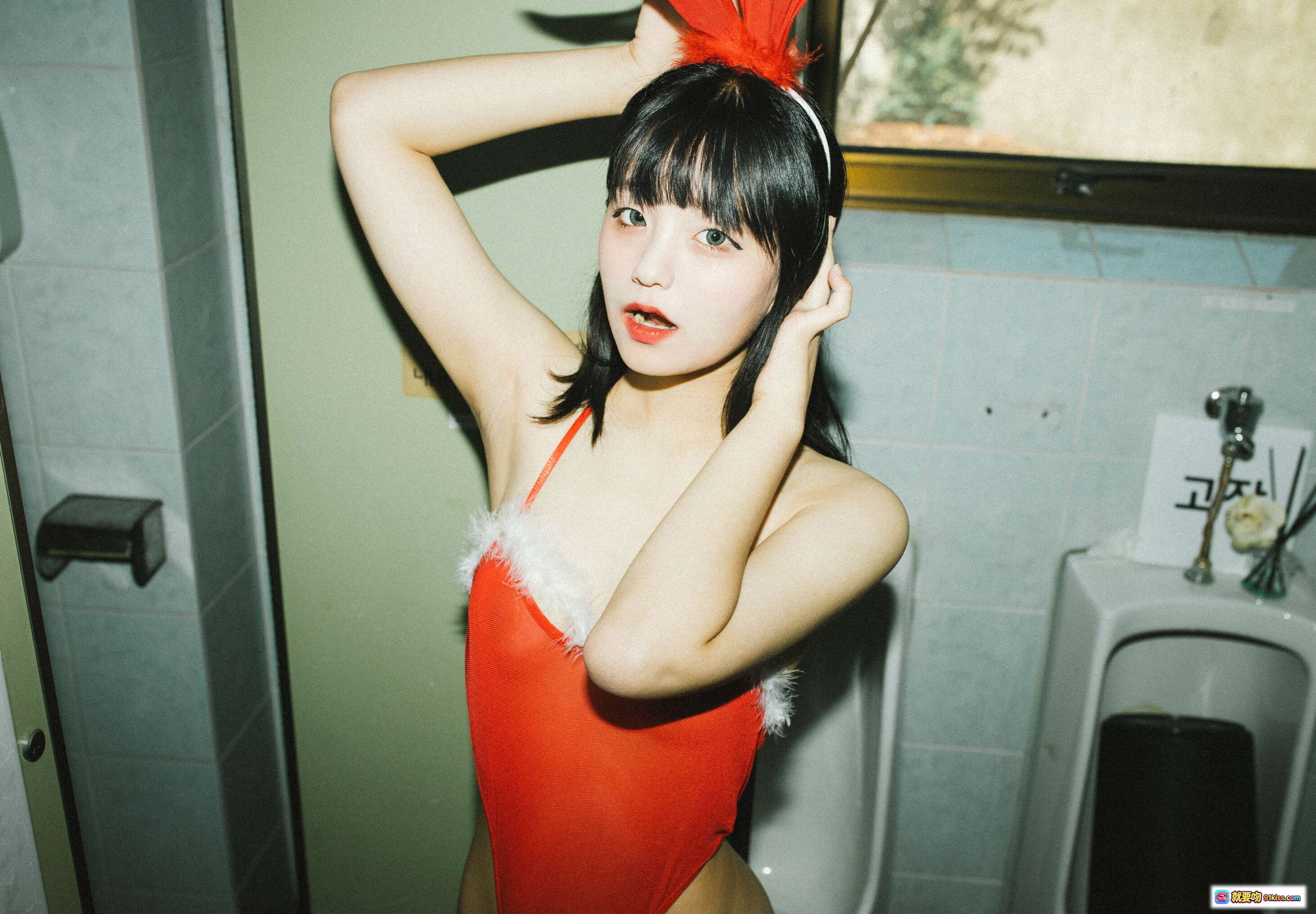 韩国正妹Jenny NO.026 Moon Night Snap写真 141P 红色兔女郎装浴室私拍 甜美性感风格 - 就要吻