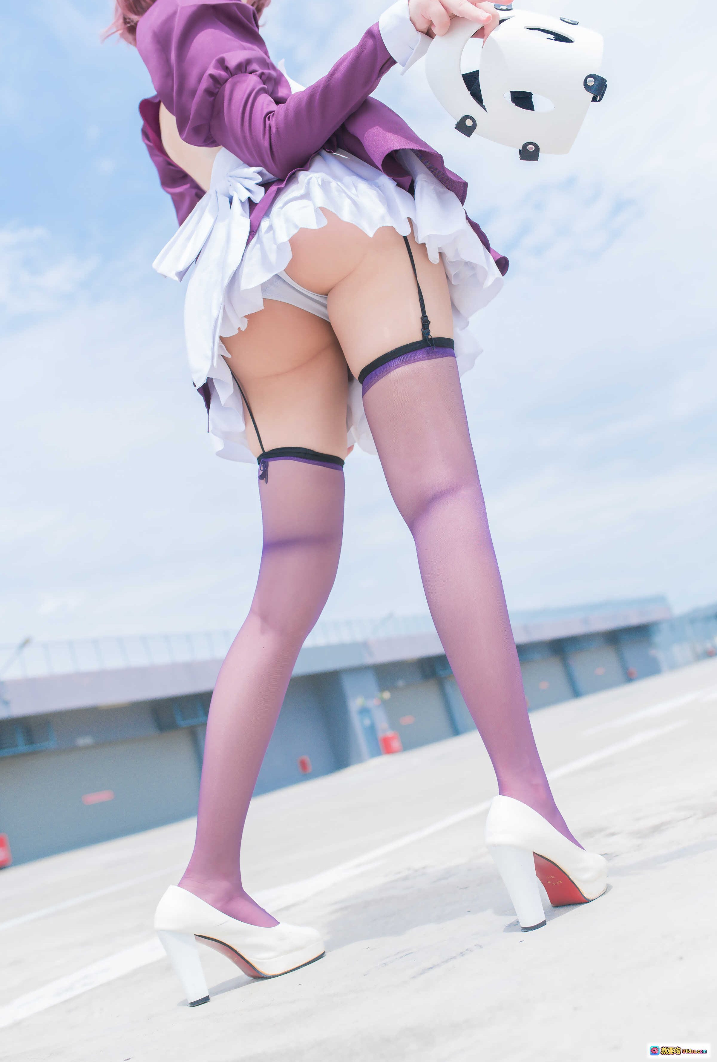 图片[2] - 花リリ(Plant Lily) NO.003 女仆装Cosplay 紫色长袖红蝴蝶结 白色围裙沙滩写真 12P高清图集 - 就要吻