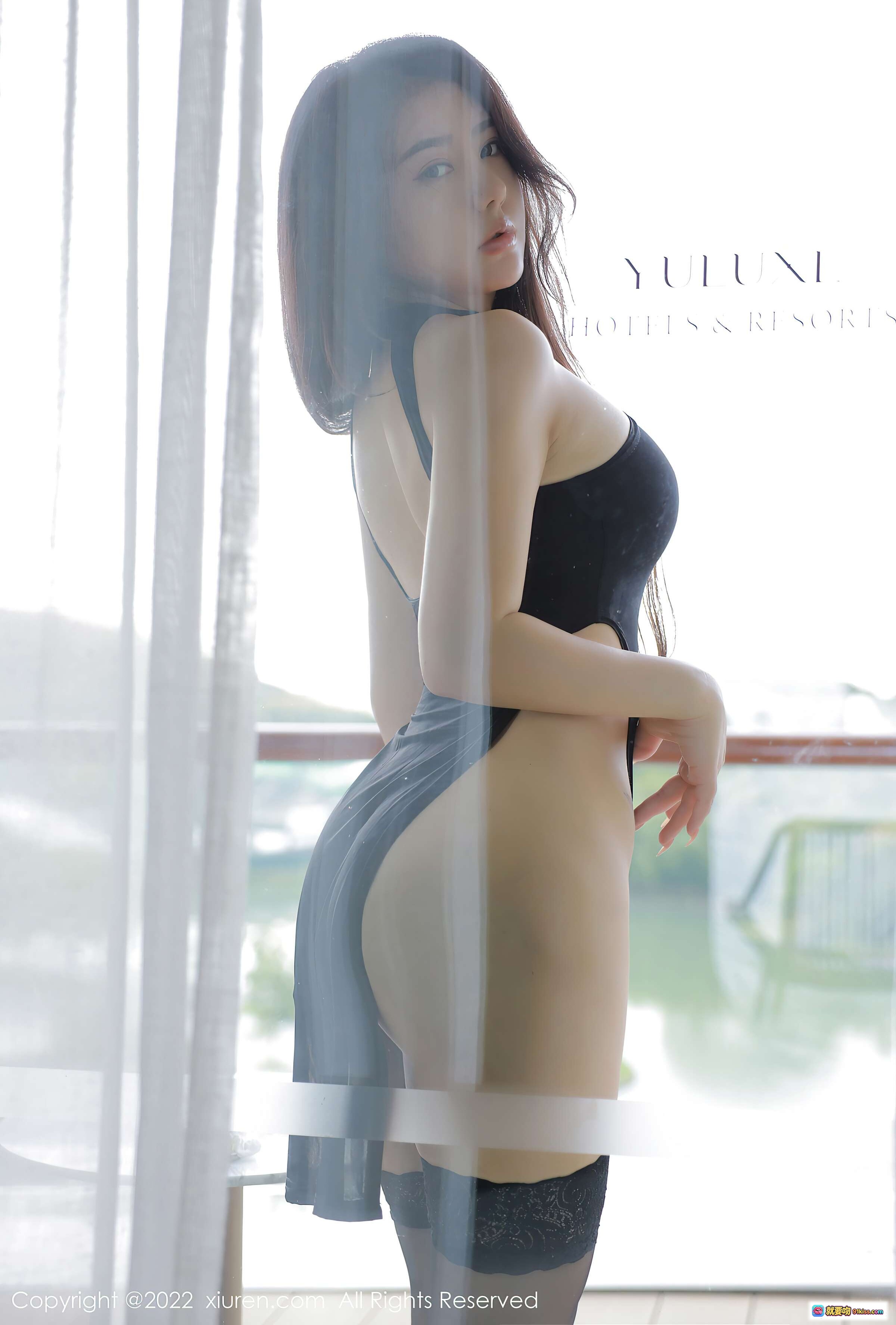 图片[2] - 玛鲁娜Manuela九月旅拍性感黑丝美腿写真 | XiuRen秀人网NO.4433高清私房照 - 就要吻