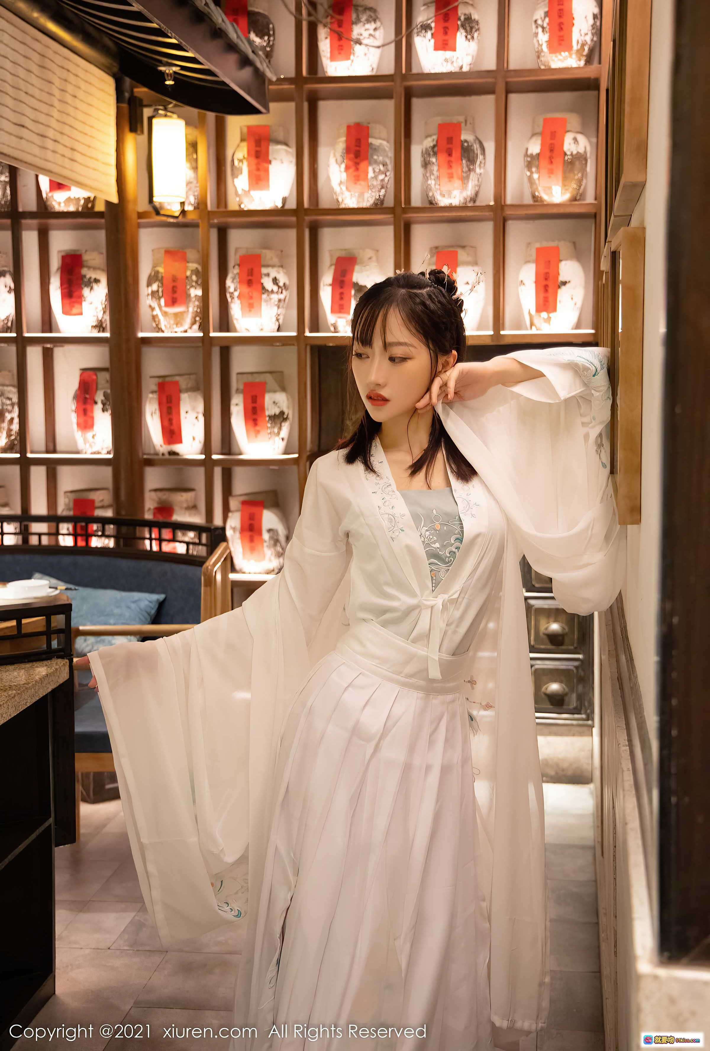 图片[9] - 西门小玉古装写真 | 白色汉服飘逸仙气 | 手持团扇园林外拍 | 秀人网2021精选古风美图 - 就要吻