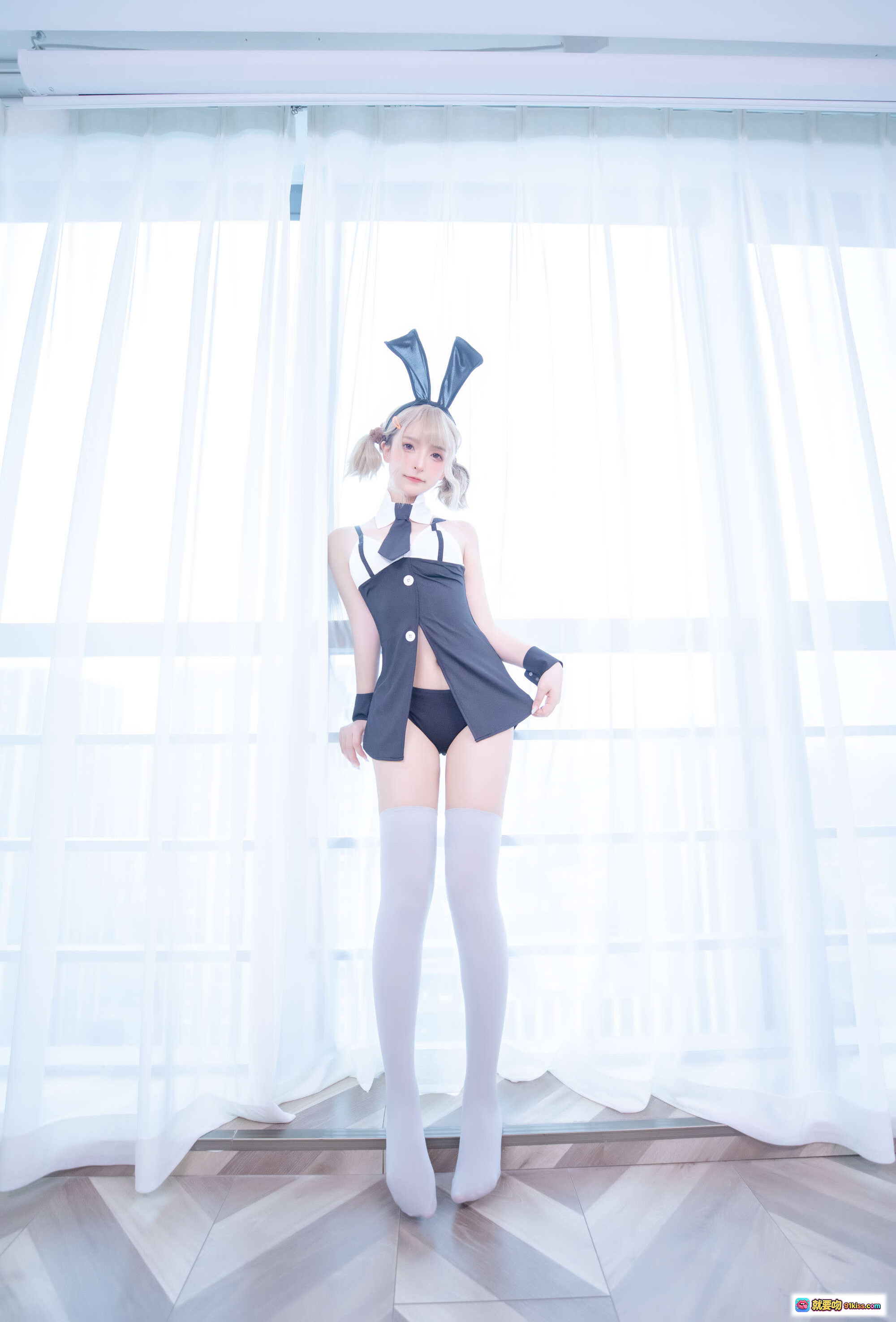 图片[5] - 神楽坂真冬NO.095 12月微博订阅写真 甜美兔耳白袜美足特写 室内柔光清新风格 60P高清图集 - 就要吻