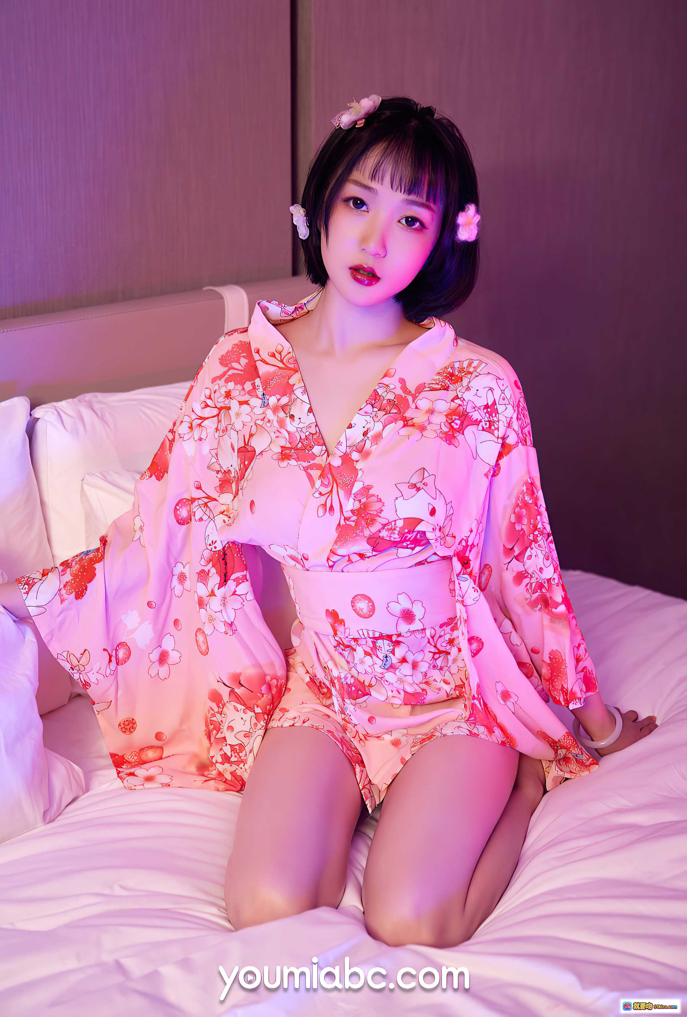 图片[6] - 花火夏日祭龙女宝宝和风浴衣美背写真｜YouMi尤蜜2021.07.14粉紫霓虹光影床照 - 就要吻