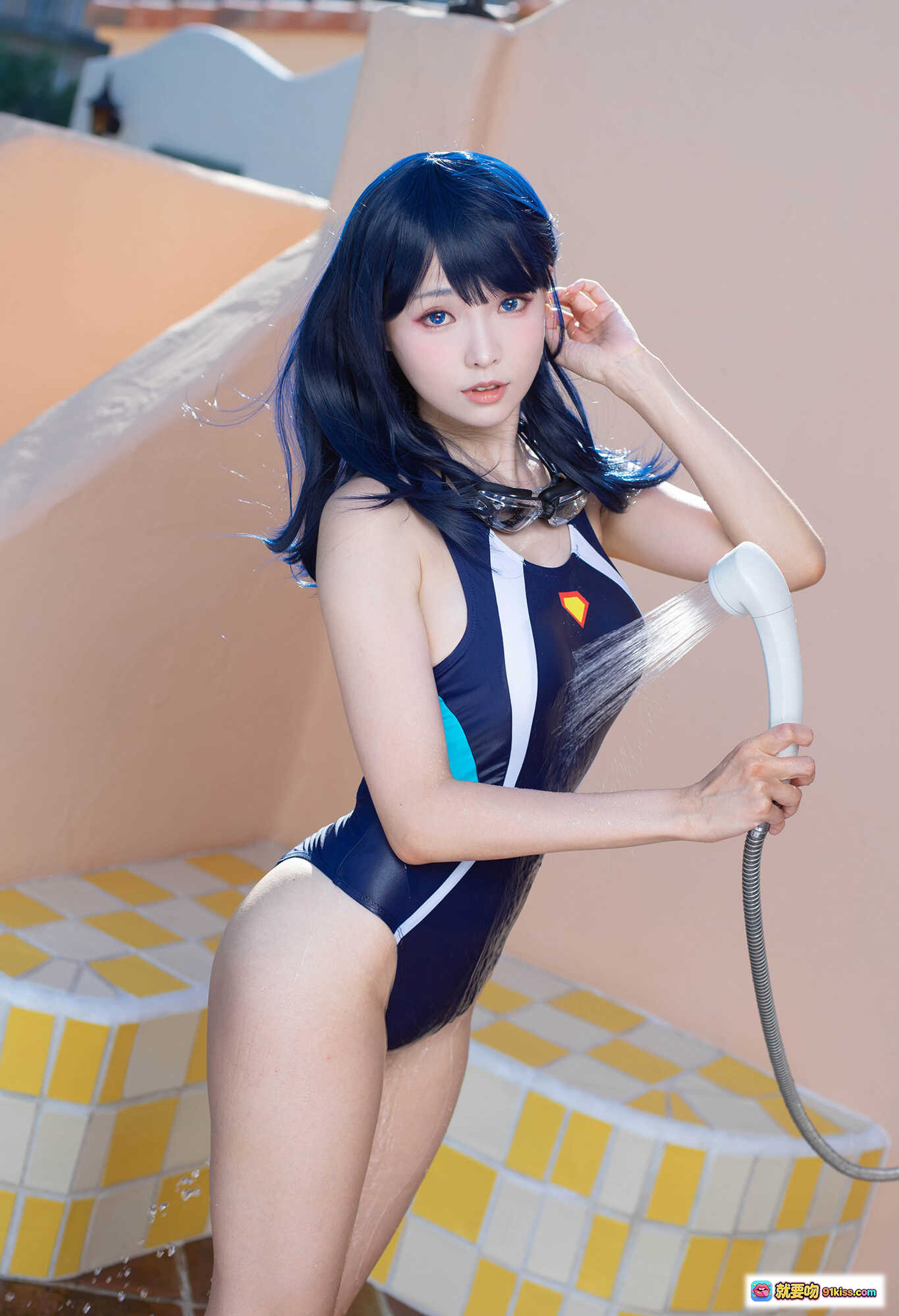 图片[3] - ElyEE子NO.074六花泳装写真｜黑发少女泳池边性感摆拍｜蓝白条纹连体泳衣｜户外阳光美腿特写 - 就要吻