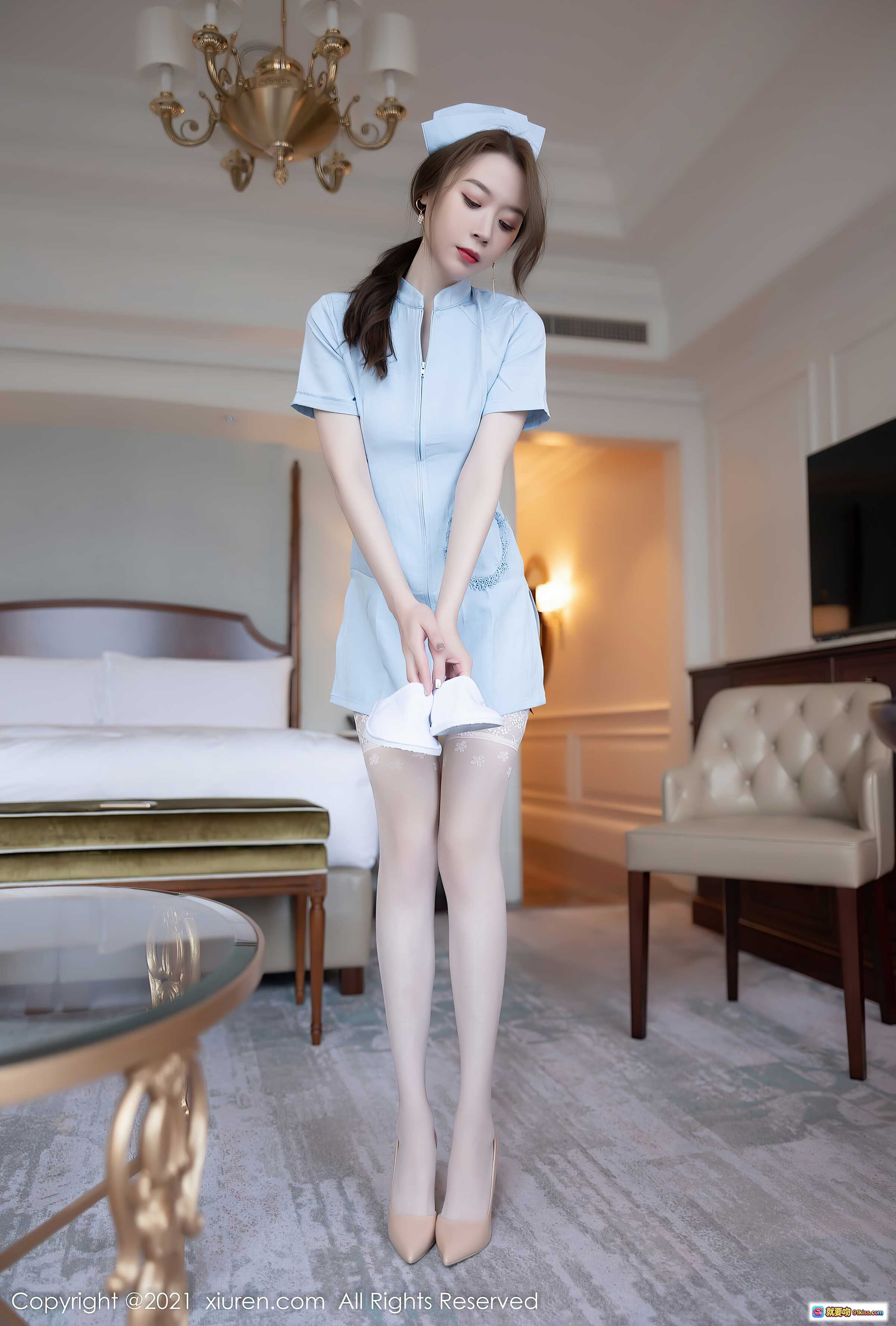 图片[9] - 梦心玥护士制服美腿写真 | 丝袜高跟优雅坐姿 | XiuRen秀人网2021.12.27 NO.4389 - 就要吻