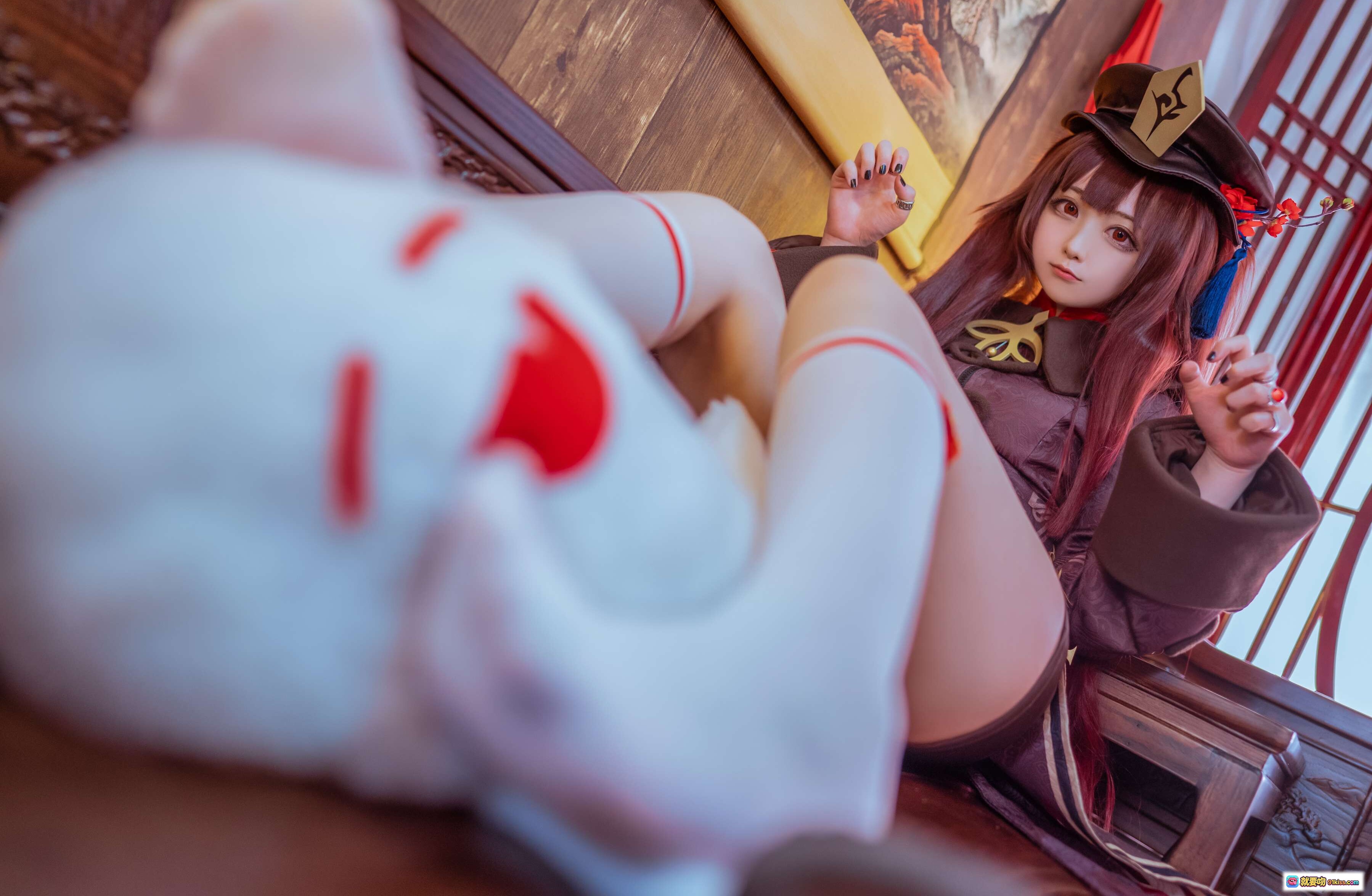 萌妹Sayako NO.006 原神胡桃COS写真 62P 白丝红边 精致妆容 古风场景 萌系少女 二次元美图 - 就要吻