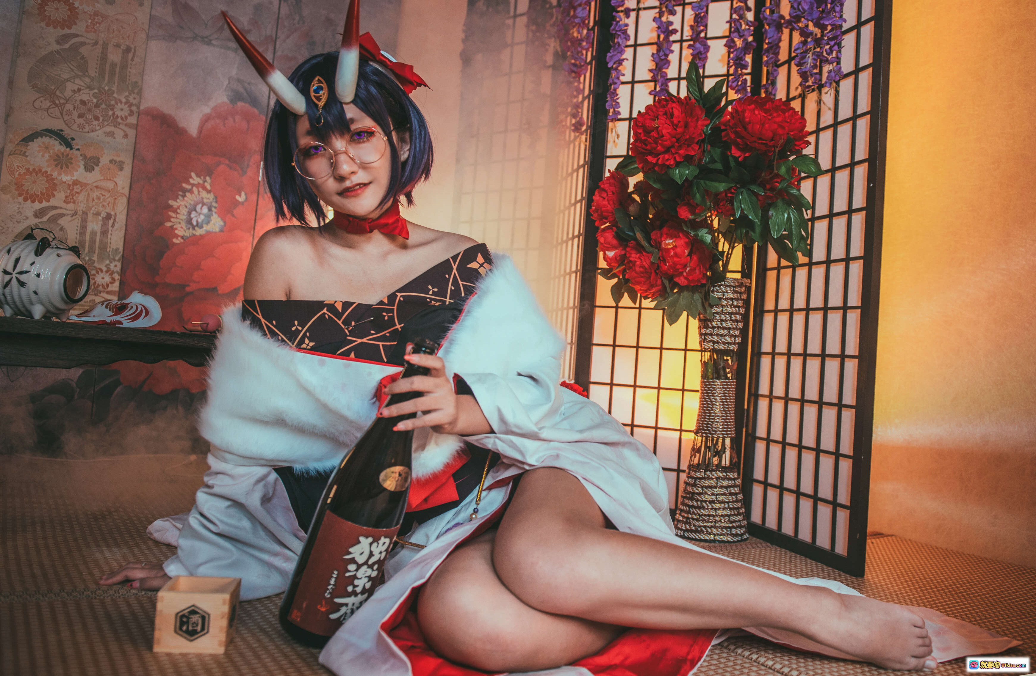 图片[1] - Roroki骷髅姫酒吞童子Cosplay写真 2套和风造型 日式屏风花瓶场景 美腿持酒瓶 32P高清图集 - 就要吻