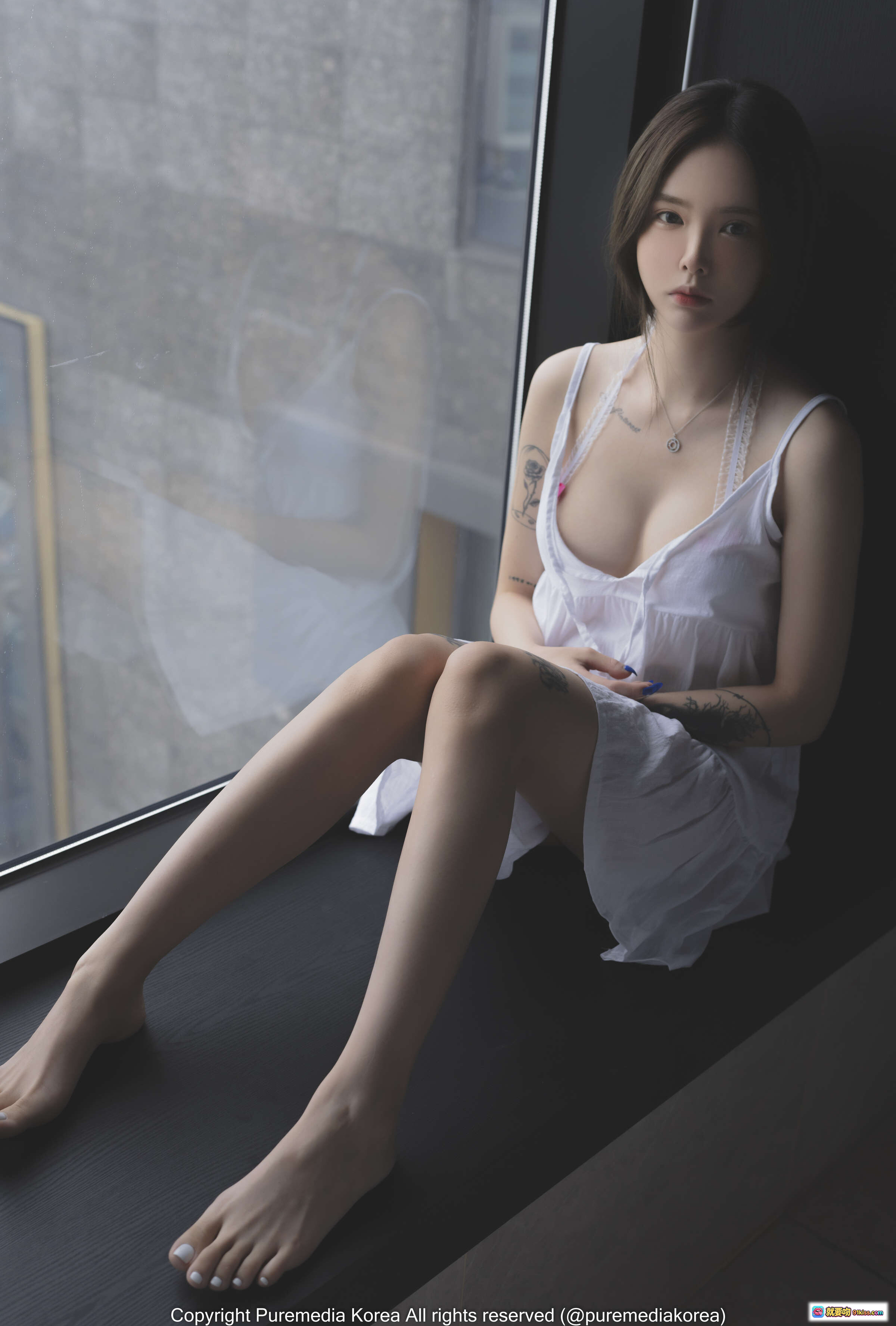 图片[3] - Pure Media VOL.107 Yuka 白裙美腿纹身少女 窗边私房写真 100P高清图集 - 就要吻