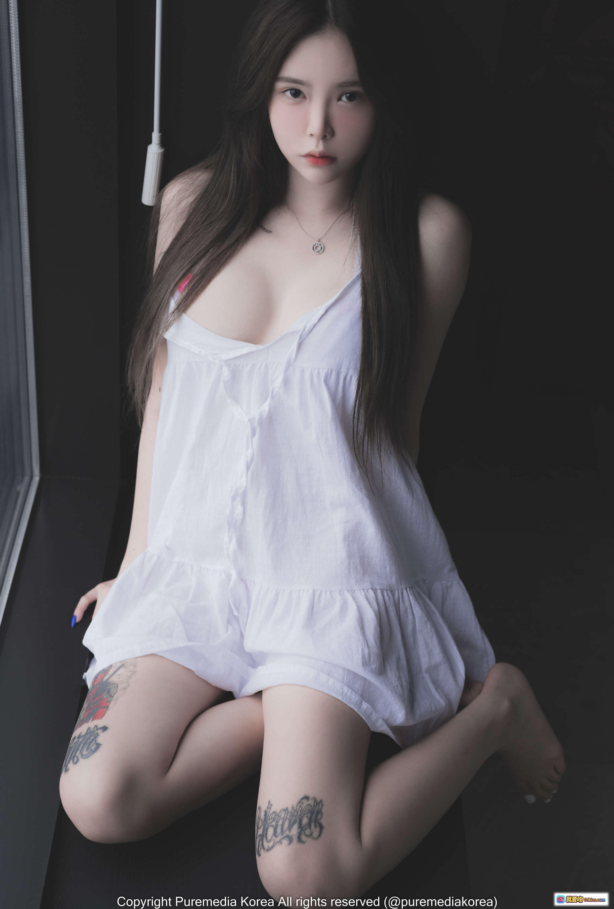 图片[8] - Pure Media VOL.107 Yuka 白裙美腿纹身少女 窗边私房写真 100P高清图集 - 就要吻