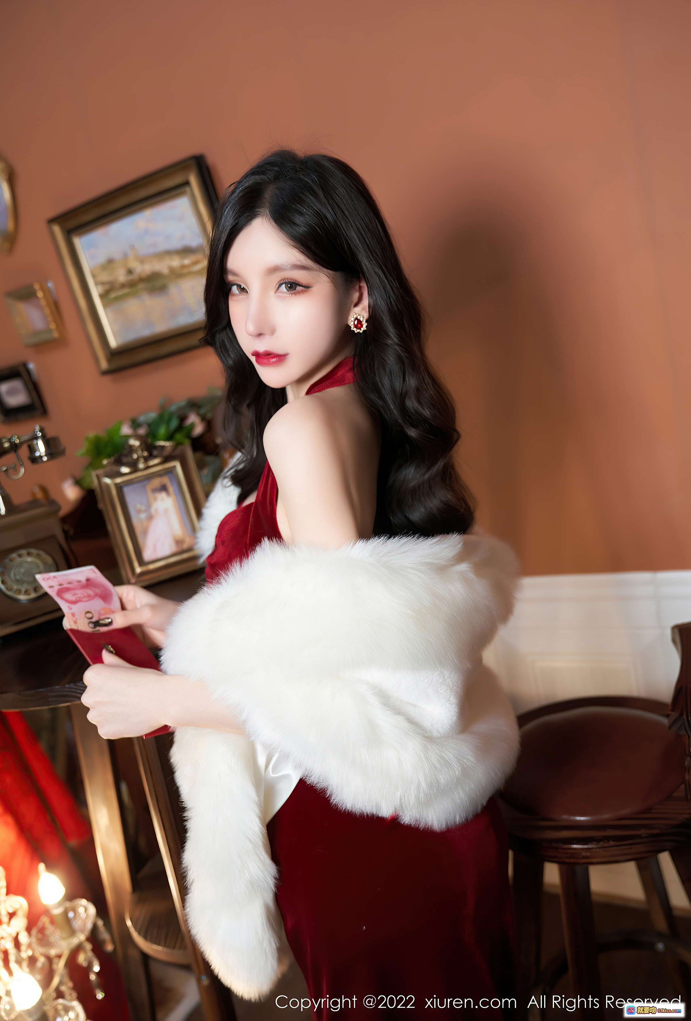 图片[9] - 周于希Sally三亚旅拍红丝绒礼服黑丝美腿新年喜发财主题写真-秀人网NO.4545 - 就要吻