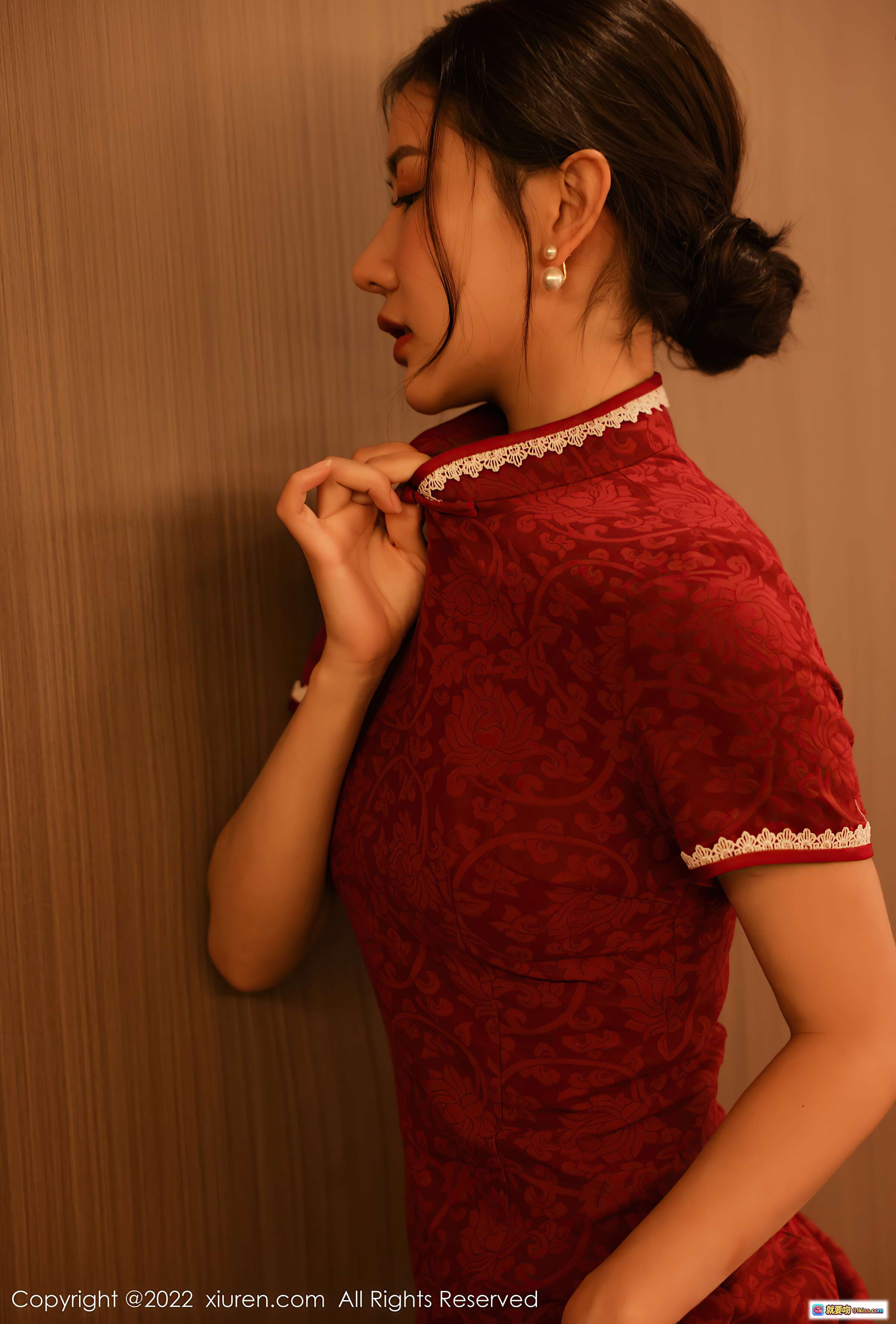 图片[5] - 尹甜甜红色旗袍性感美腿写真 | XiuRen秀人网2022.01.25 NO.4508优雅古典风高清图集 - 就要吻