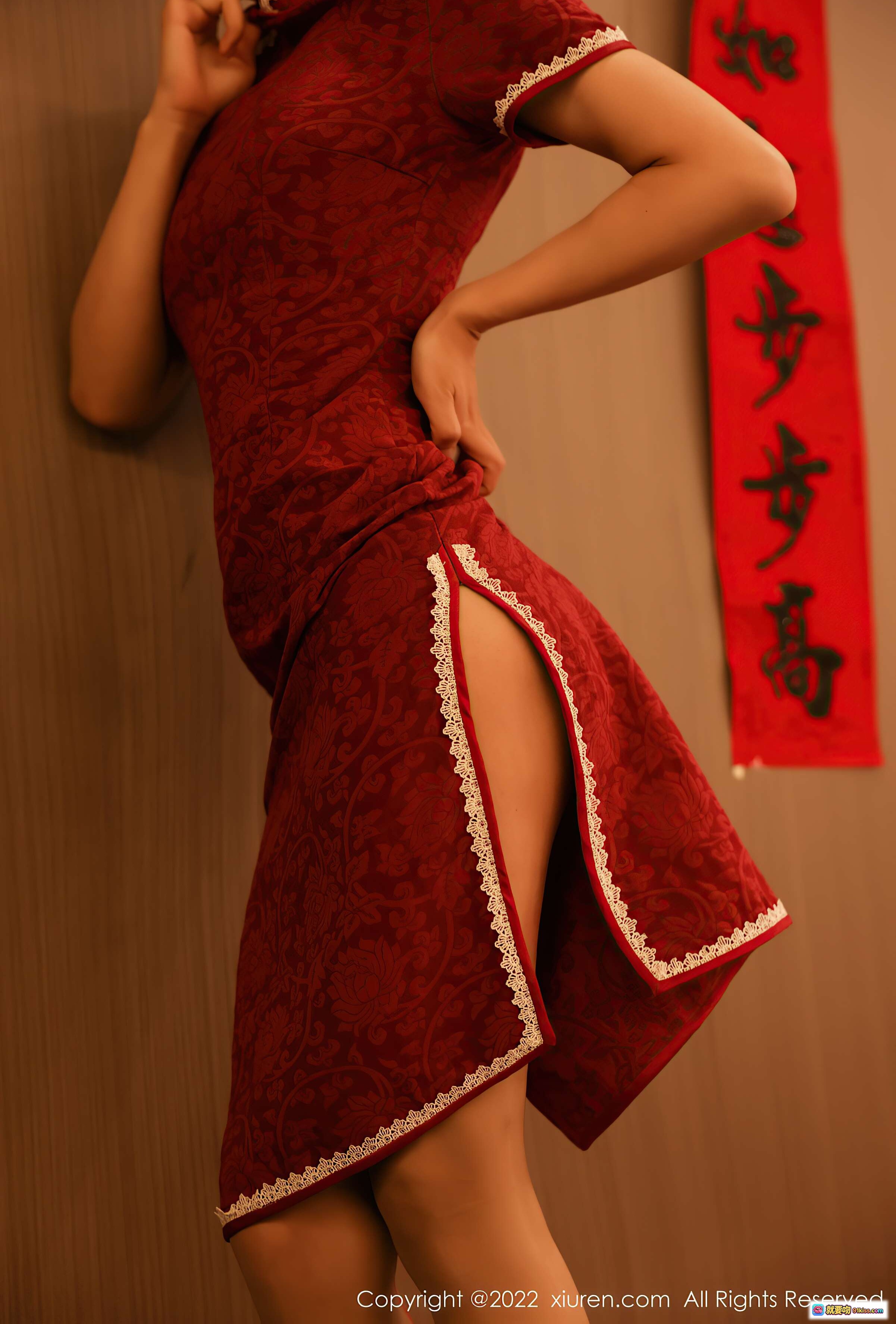 图片[6] - 尹甜甜红色旗袍性感美腿写真 | XiuRen秀人网2022.01.25 NO.4508优雅古典风高清图集 - 就要吻