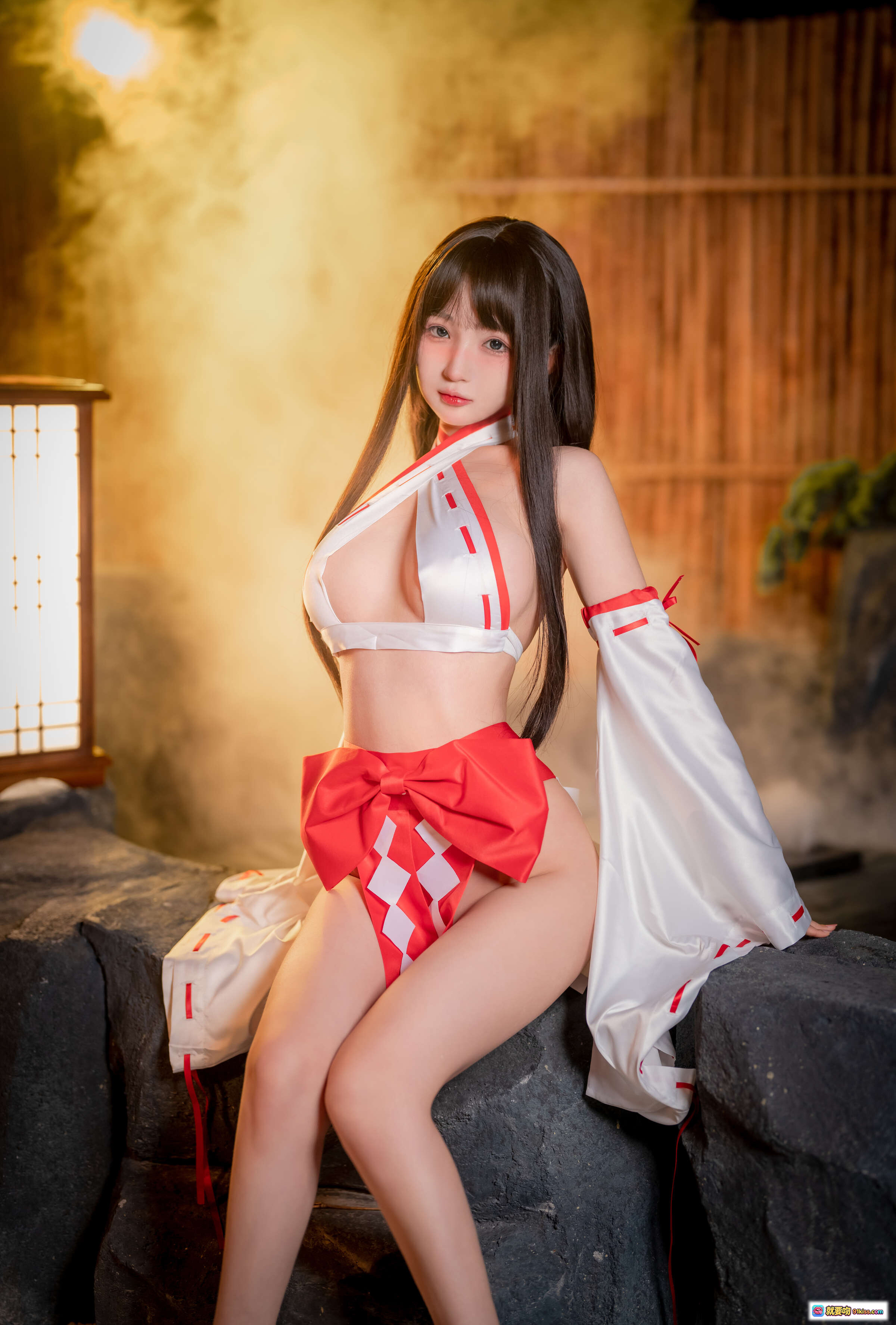 图片[4] - 桜井宁宁 NO.047 圣洁巫女写真 61P 白红和风服饰 温泉岩石场景 美腿美背性感姿势 - 就要吻