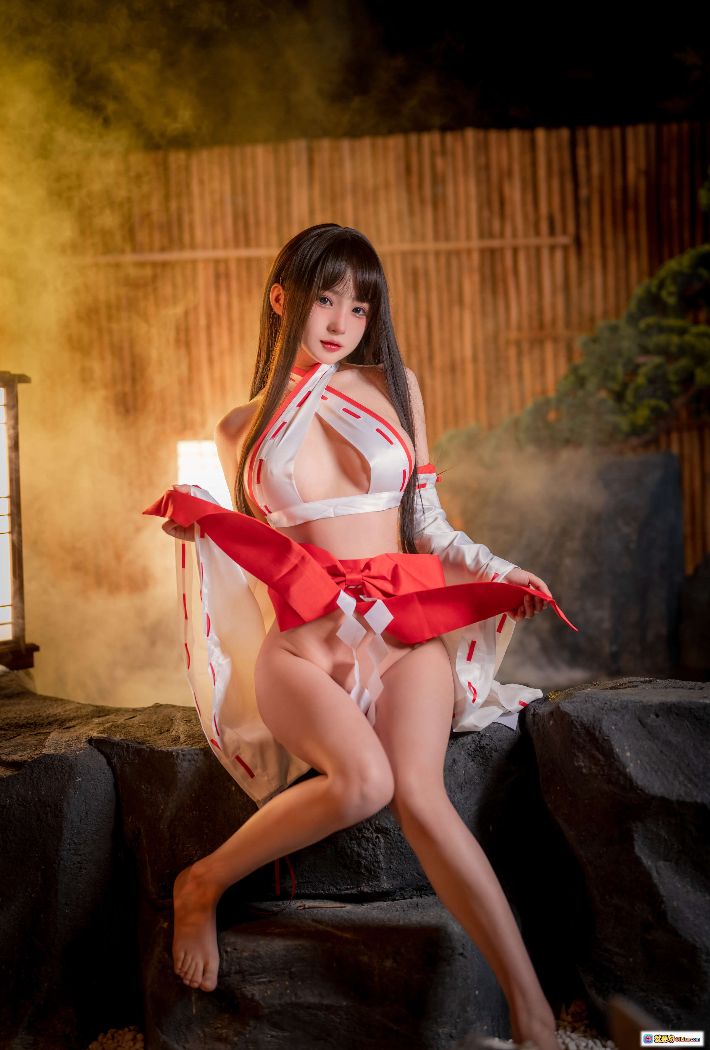 图片[9] - 桜井宁宁 NO.047 圣洁巫女写真 61P 白红和风服饰 温泉岩石场景 美腿美背性感姿势 - 就要吻