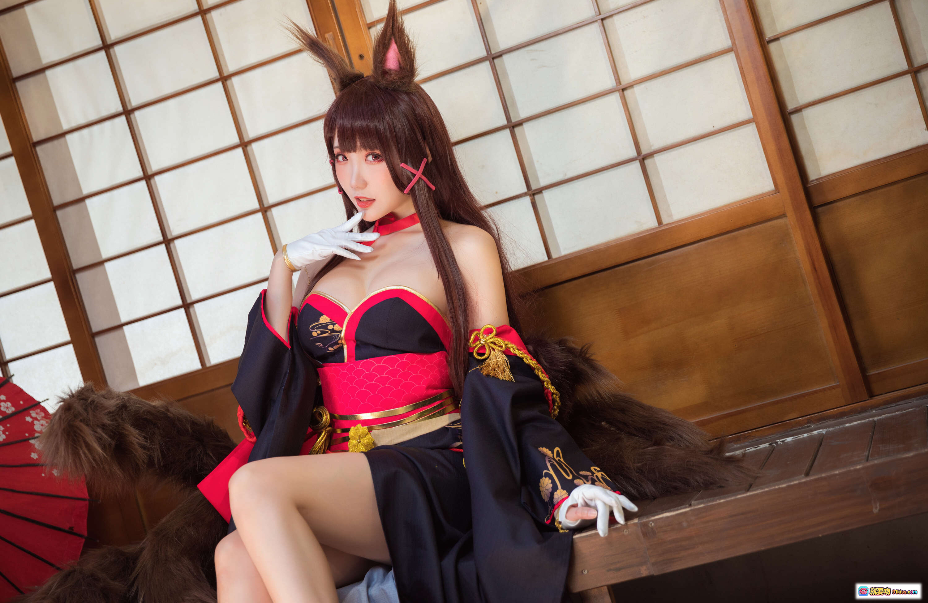 图片[9] - 瓜希酱NO.041赤城cosplay写真 | 日式和风场景 | 红黑战袍+狐耳+木屐+油纸伞 | 27P高清美图 - 就要吻