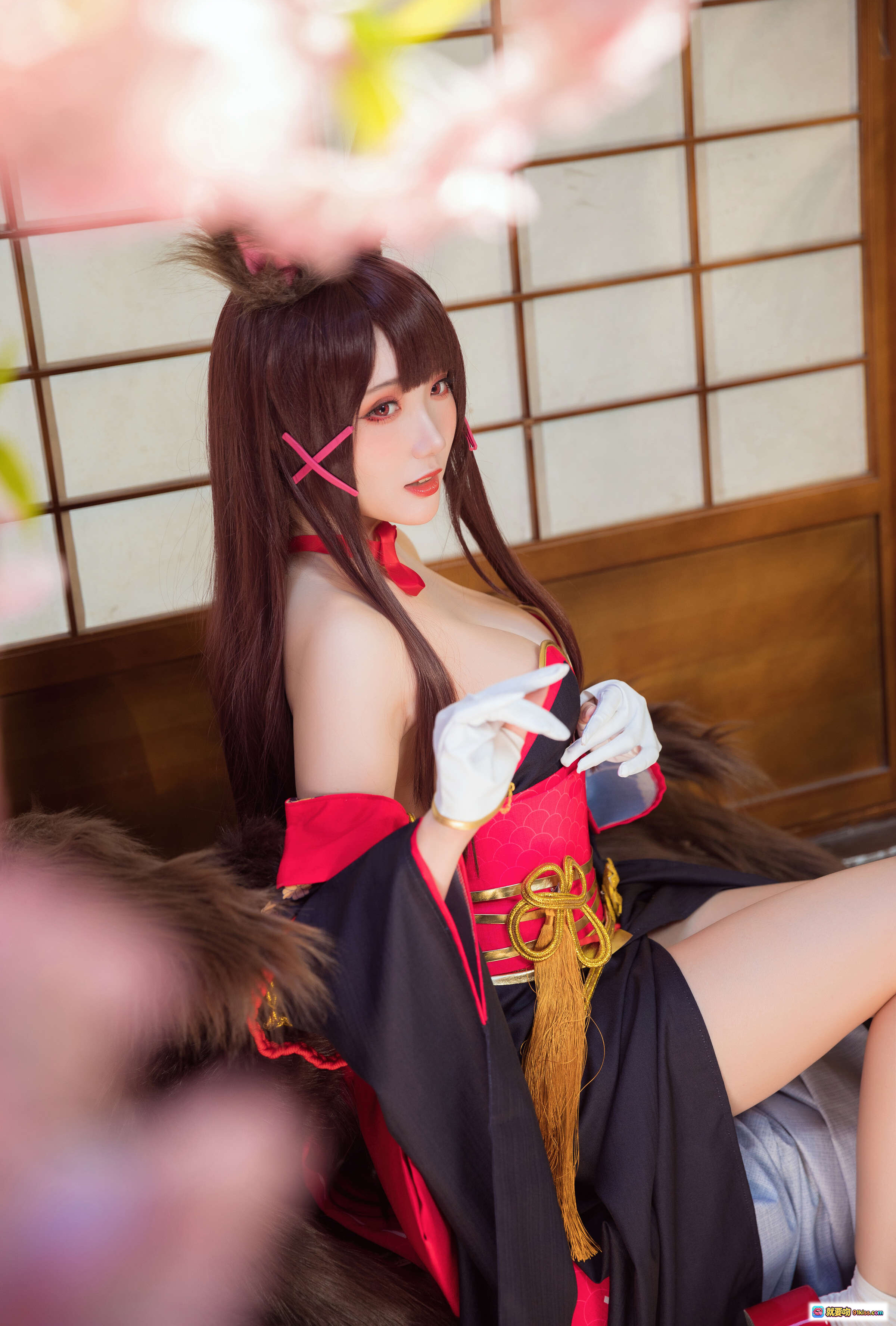 图片[10] - 瓜希酱NO.041赤城cosplay写真 | 日式和风场景 | 红黑战袍+狐耳+木屐+油纸伞 | 27P高清美图 - 就要吻