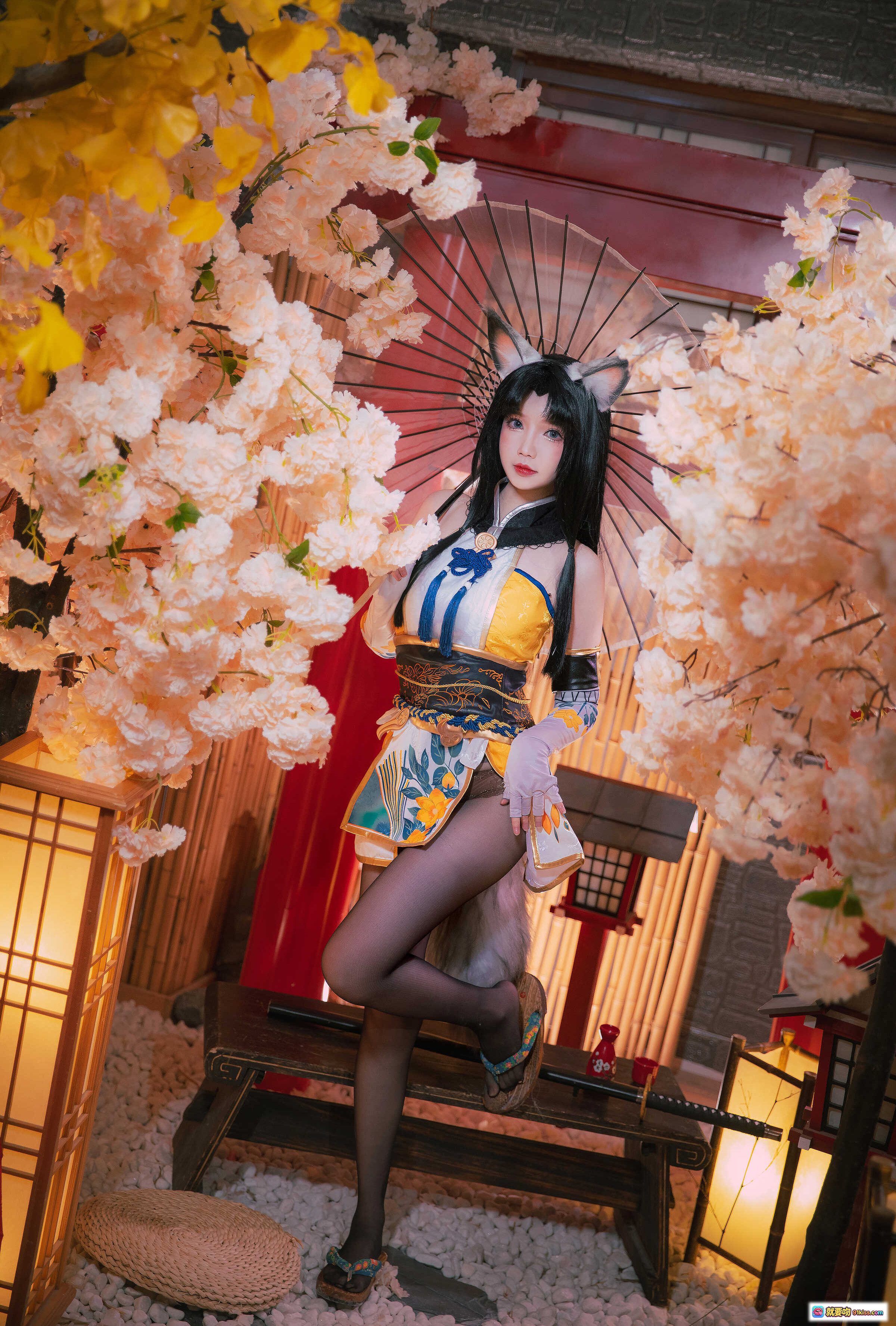 图片[8] - 雪晴Astra NO.034 永劫无间cos黑胡桃 狐耳和风装束持刀跪坐 樱花竹帘日式场景写真 - 就要吻
