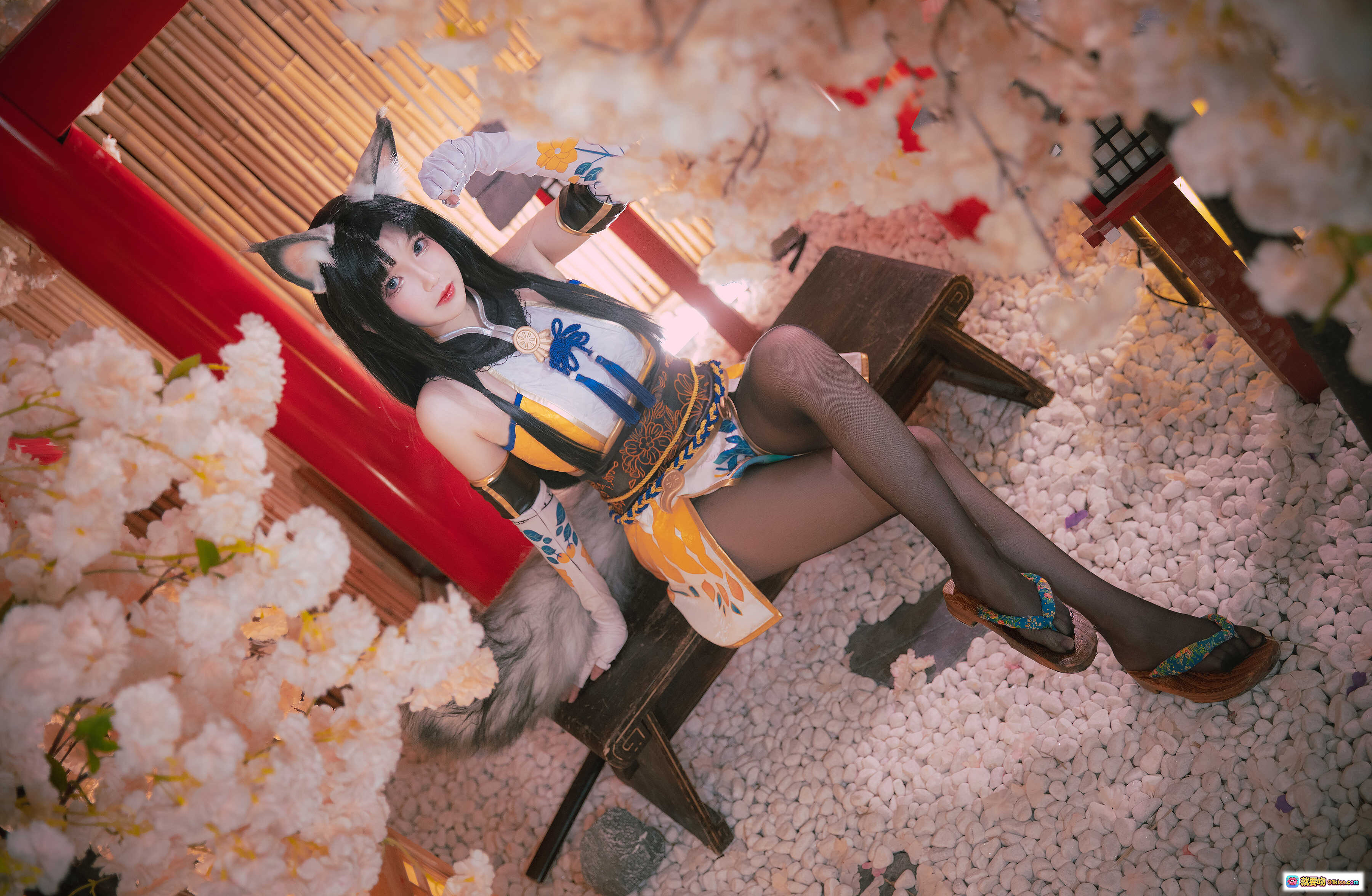 图片[10] - 雪晴Astra NO.034 永劫无间cos黑胡桃 狐耳和风装束持刀跪坐 樱花竹帘日式场景写真 - 就要吻