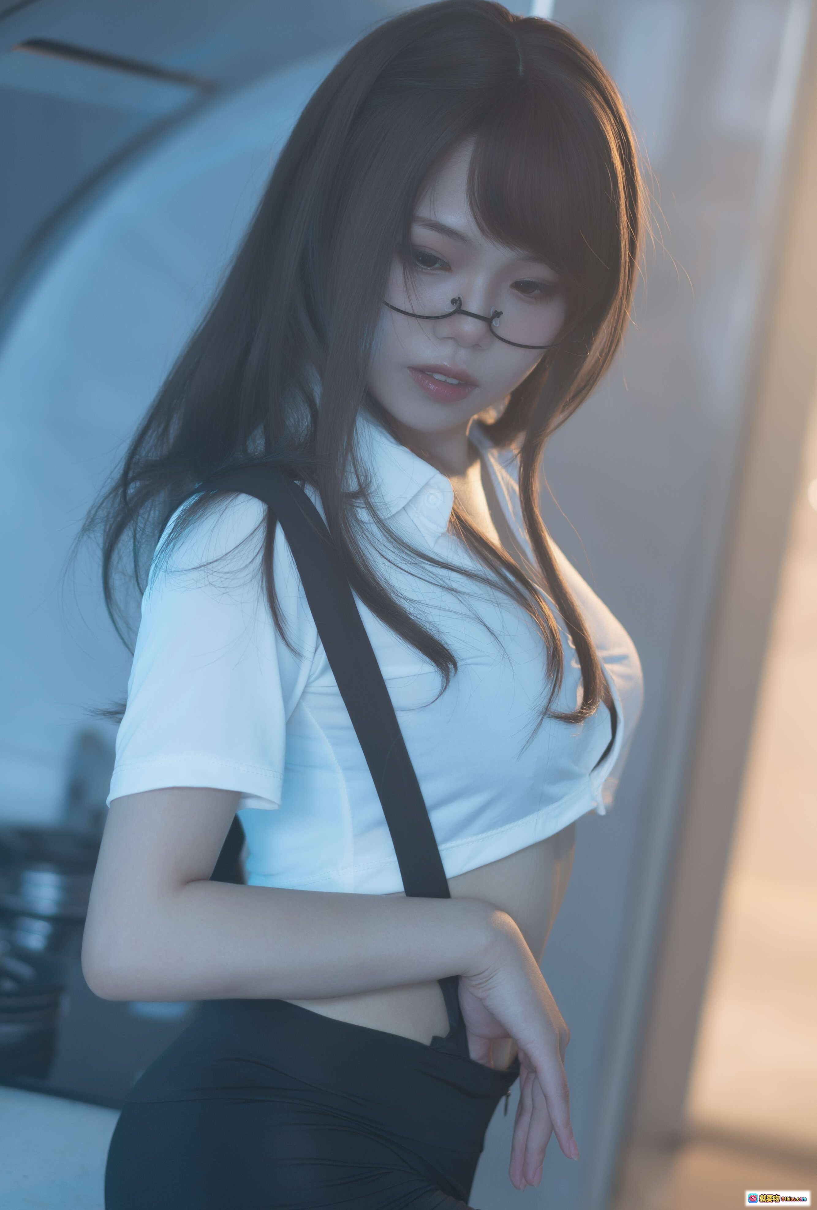 图片[8] - 七月喵子NO.014眼镜娘1号写真集｜清冷氛围感｜长发黑丝｜温柔眼神｜室内光影美学｜21P91M高清图包 - 就要吻