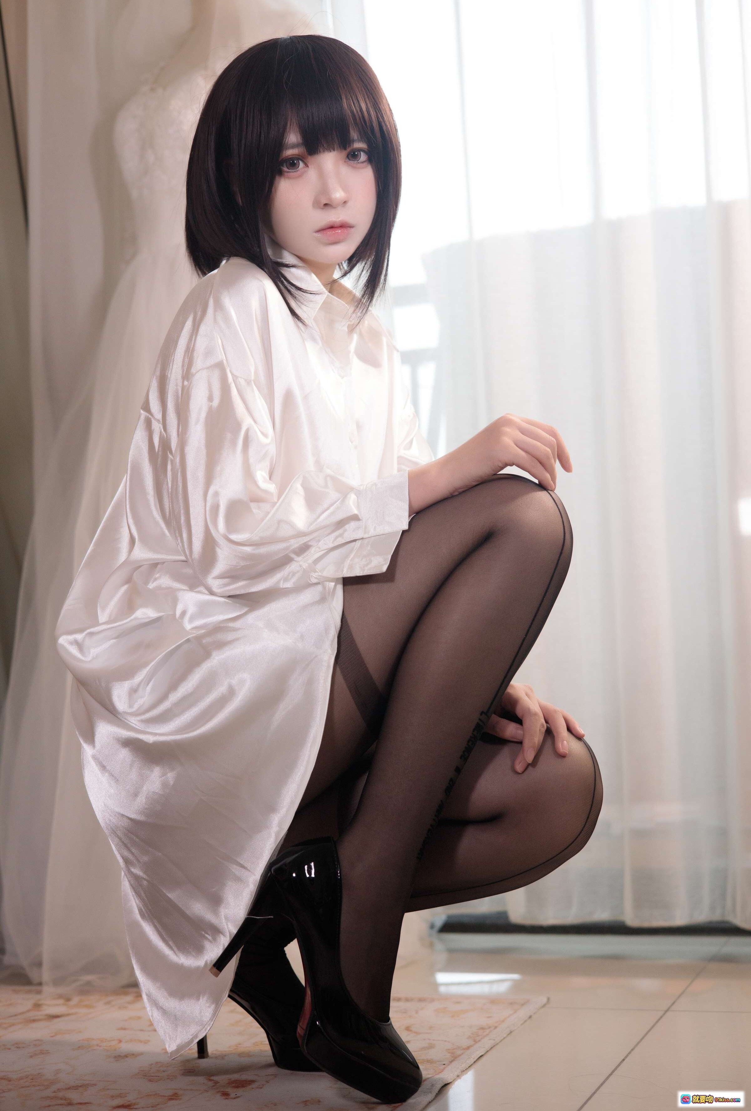 图片[7] - 疯猫ss白衬衫少女黑丝美腿高跟鞋写真，性感优雅居家风穿搭特写 - 就要吻