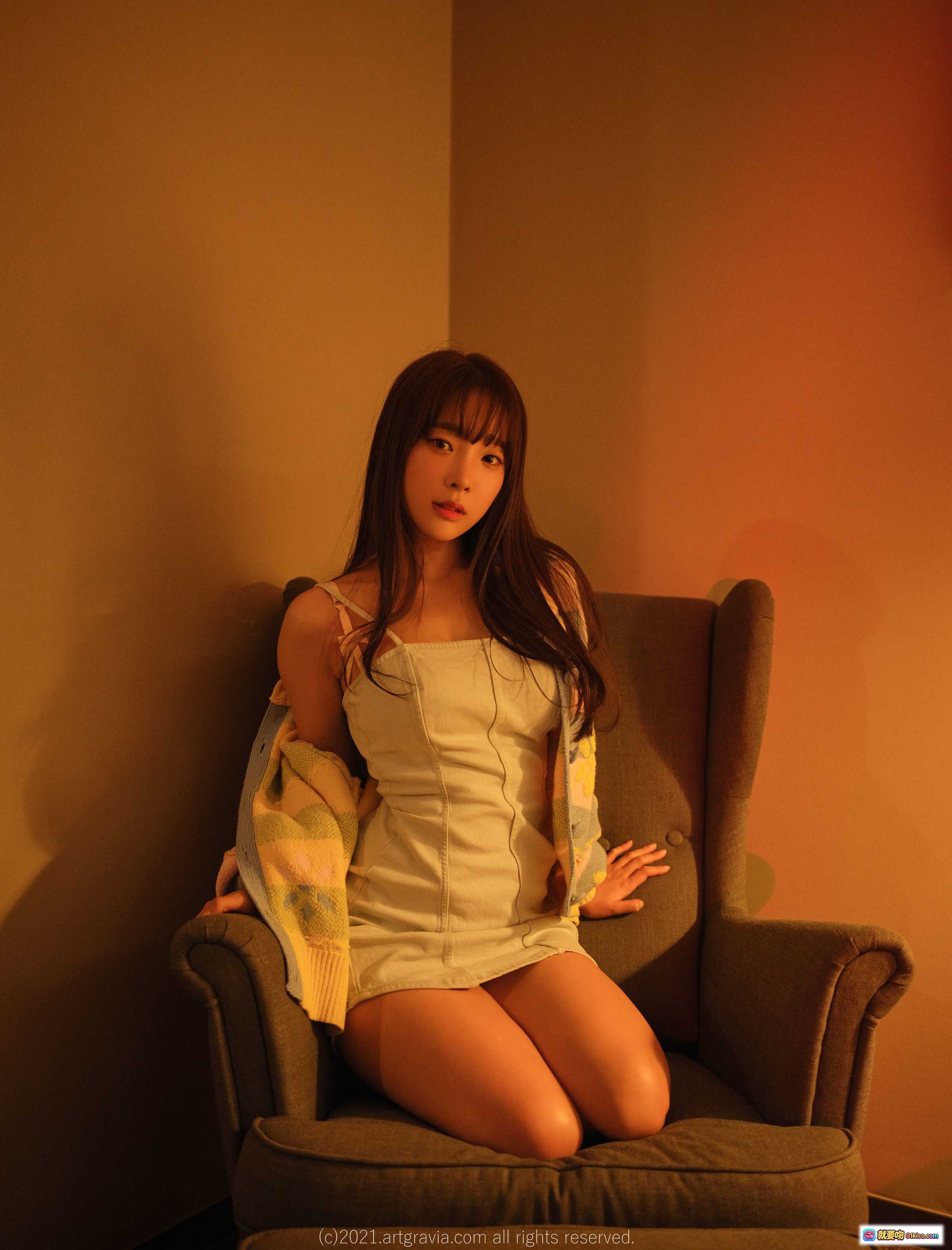 图片[7] - 姜仁卿 NO.059 ARTGRAVIA VOL.328 88P 优雅坐姿 羽绒外套 暖光氛围 室内写真 美腿特写 舒适扶手椅 时尚穿搭 女性魅力 柔和色调 高清摄影 - 就要吻