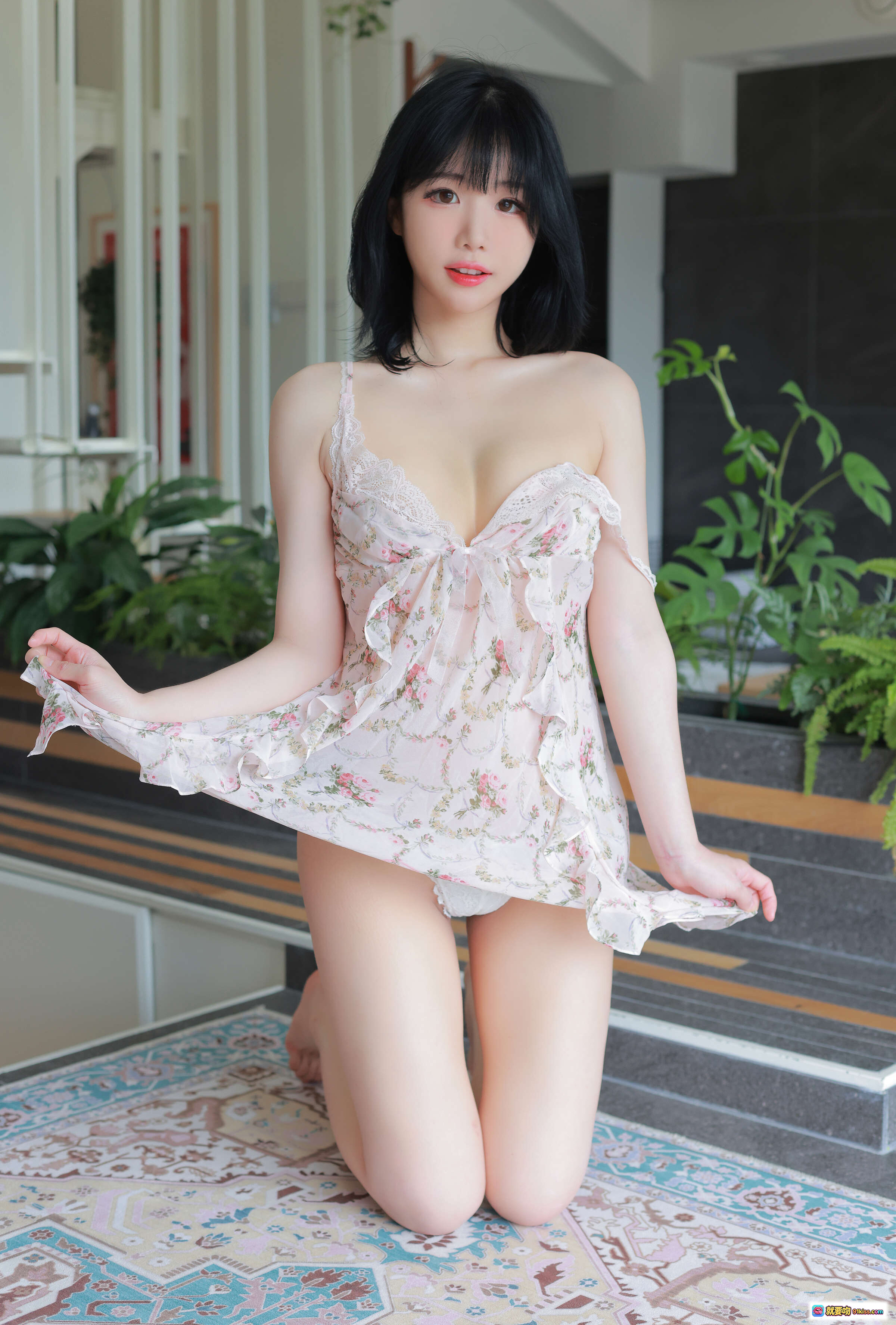 图片[9] - Addielyn July Morning Class 粉色蕾丝睡衣写真 | 甜美黑发少女室内地毯坐姿私房照 - 就要吻