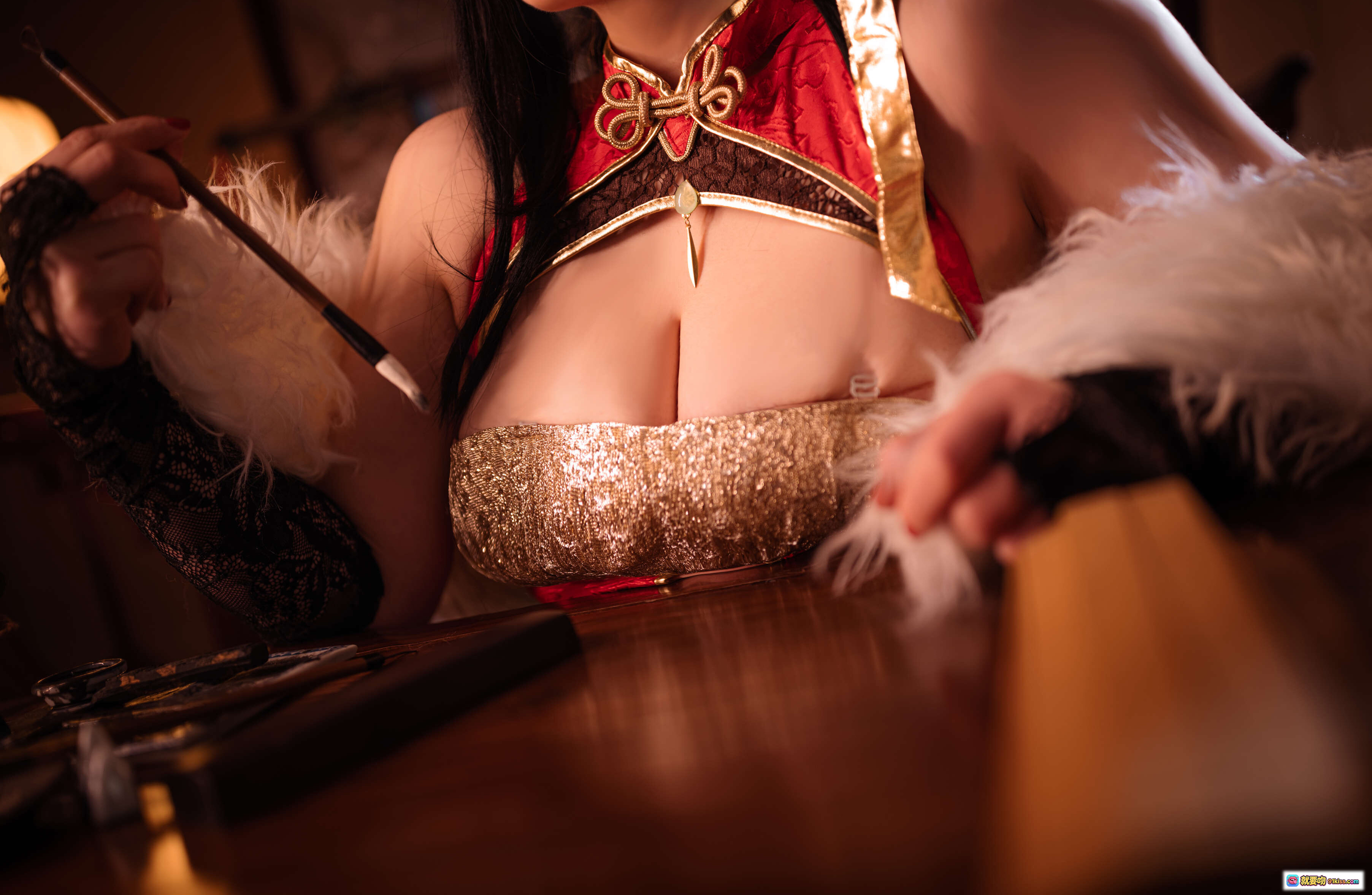 图片[7] - Coser Zyra秋 大凤 Cosplay写真 | 红色旗袍+渔网袜+高跟鞋+古风场景+精致妆造+优雅坐姿+日系二次元角色扮演 - 就要吻