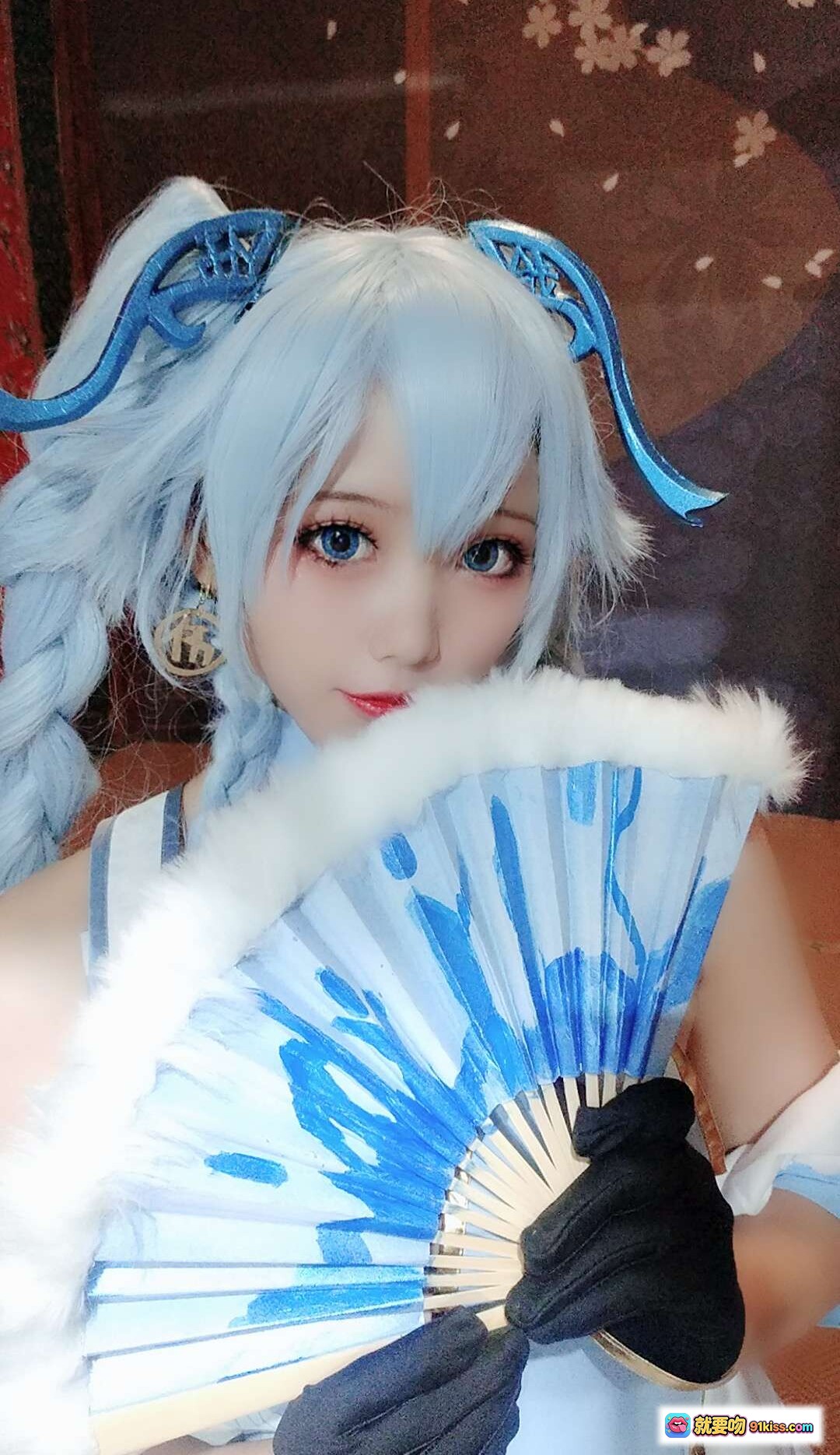 图片[3] - 墨玉M NO.002 Cosplay蓝发双马尾少女 精致妆容黑手套金链装饰 优雅性感写真集 - 就要吻
