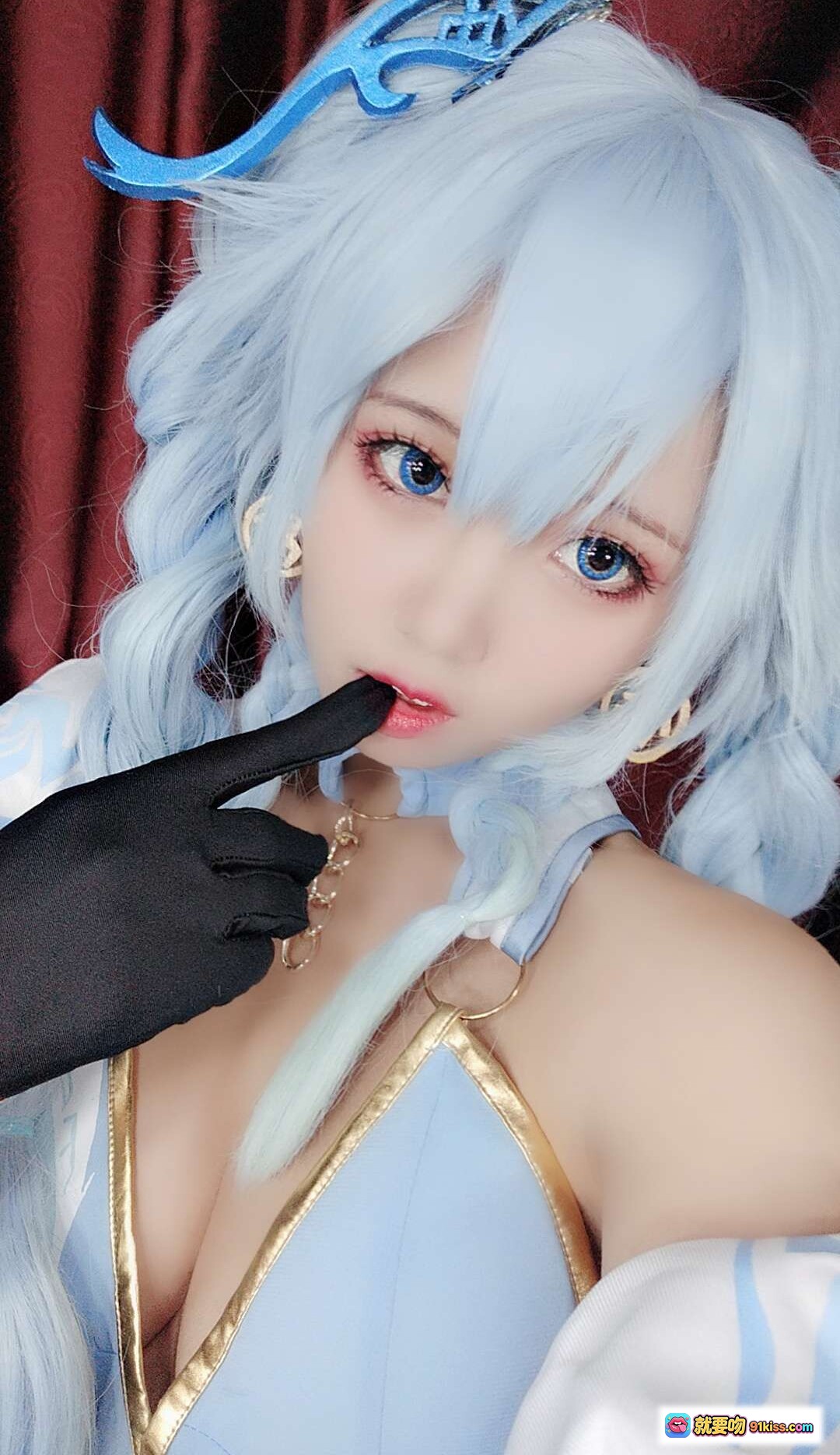 图片[2] - 墨玉M NO.002 Cosplay蓝发双马尾少女 精致妆容黑手套金链装饰 优雅性感写真集 - 就要吻