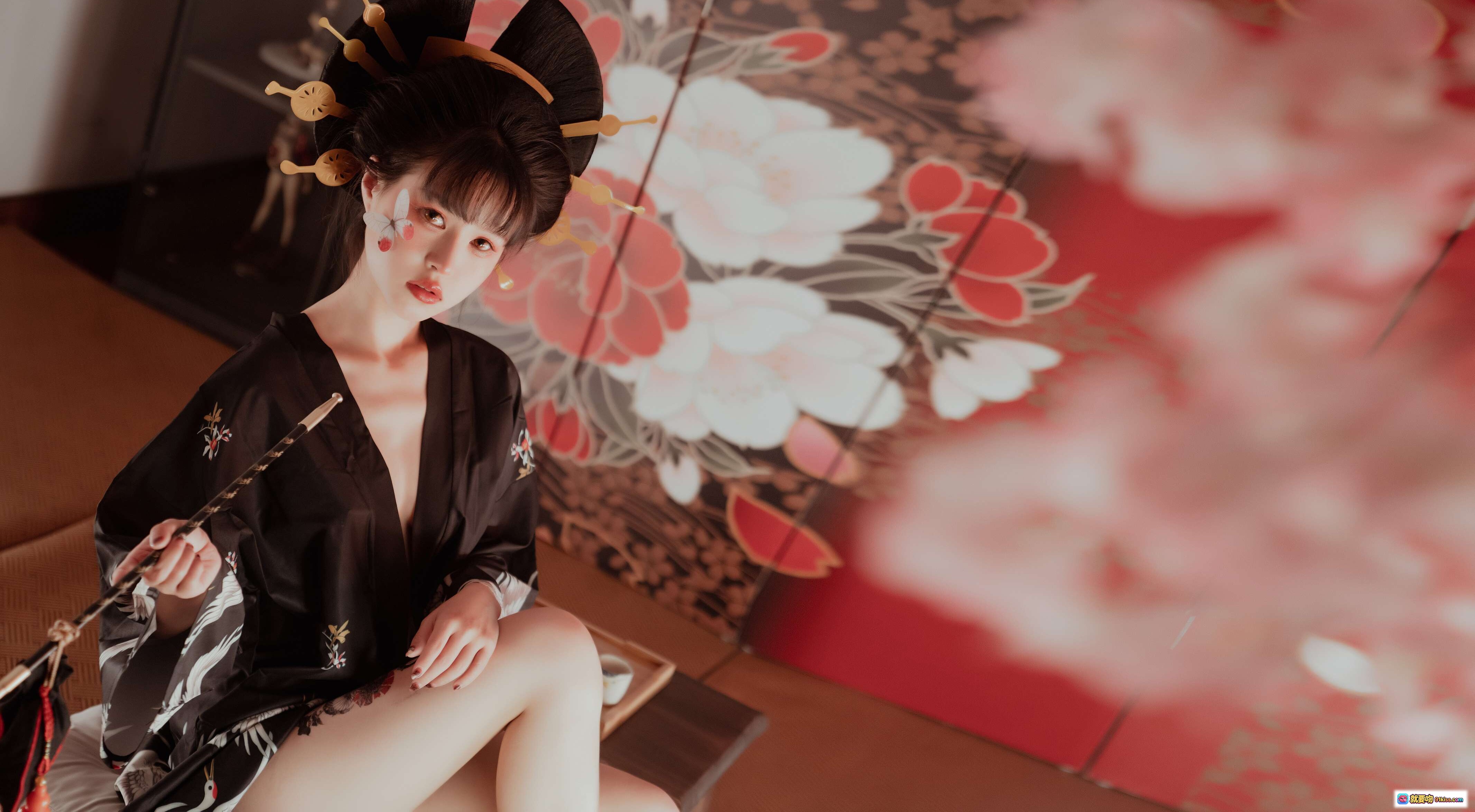 图片[1] - 晕崽Zz NO.014 小樱花和风写真｜黑丝和服美腿｜日式花伞背景｜精致发饰妆容｜55P高清图集 - 就要吻