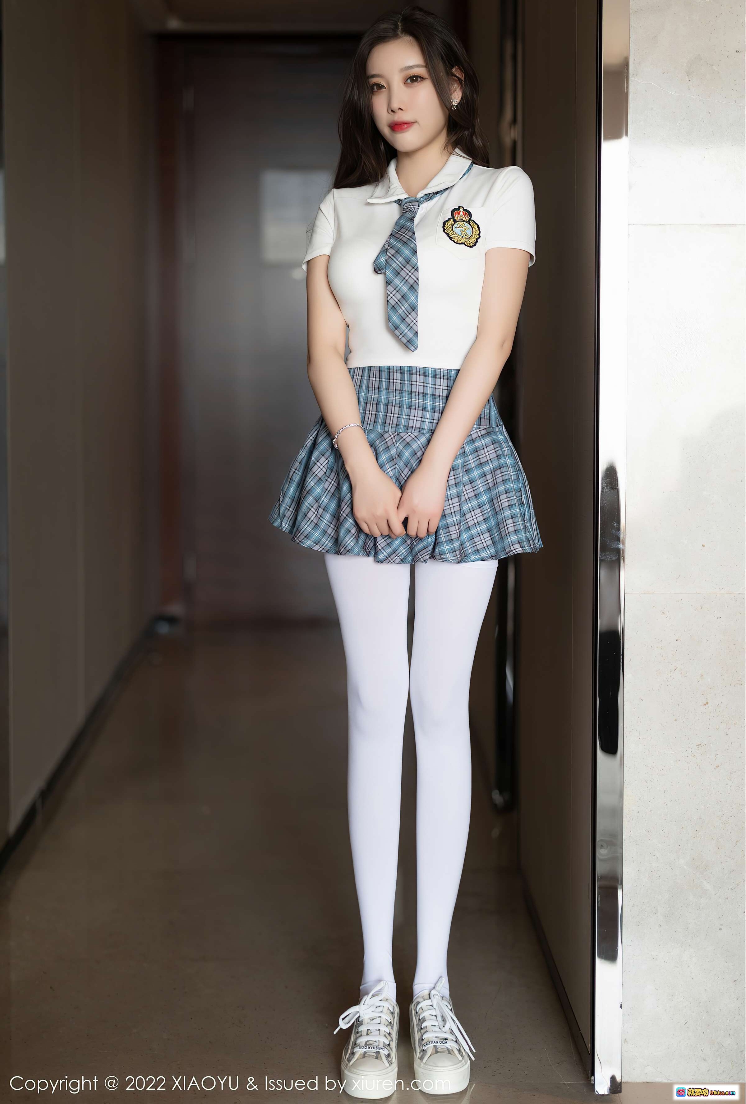 图片[1] - 杨晨晨Yome校服写真性感美腿白丝长腿少女风XiaoYu语画界VOL.692高清图集 - 就要吻