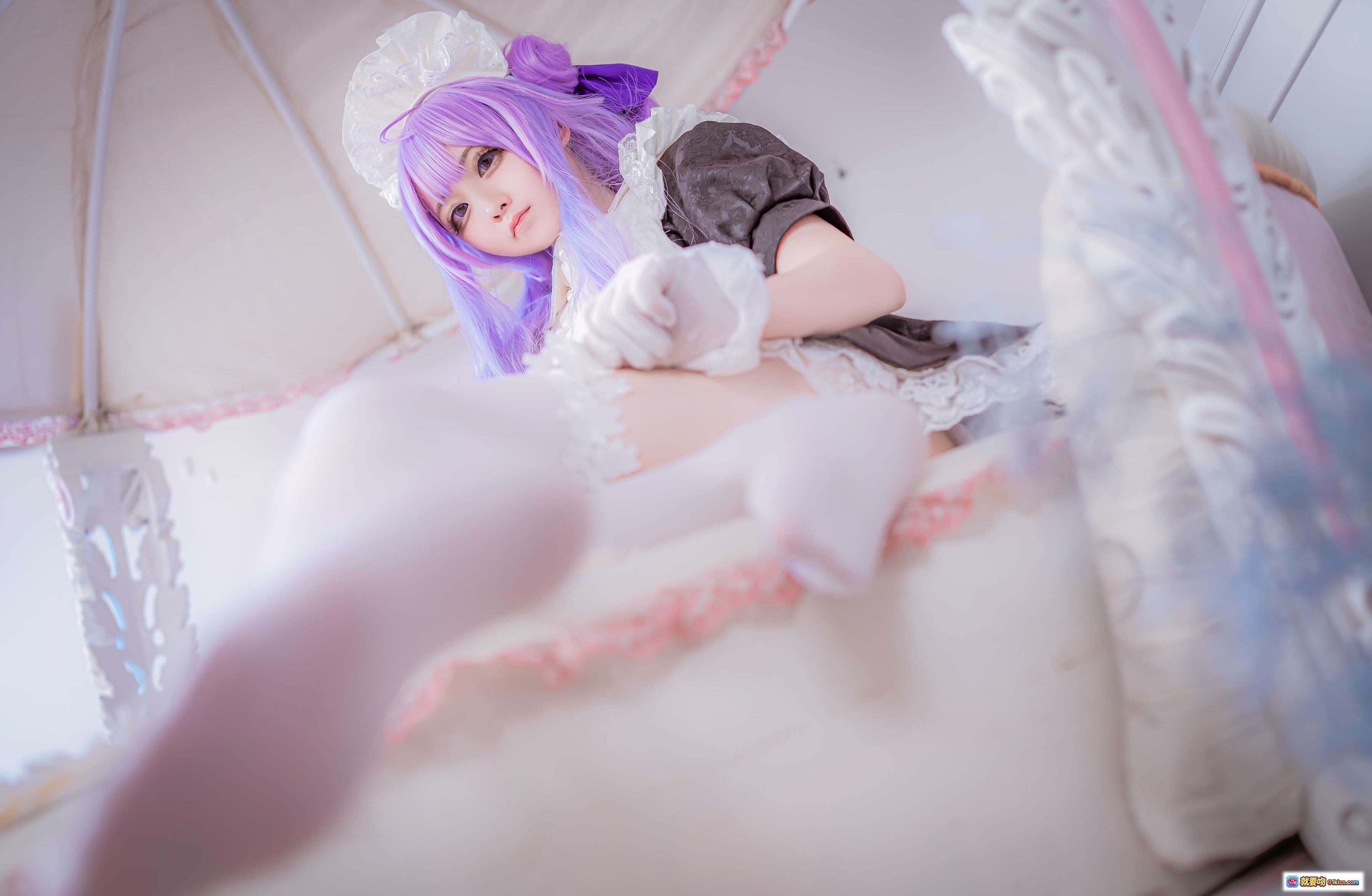 图片[4] - 萌妹Sayako NO.005独角兽女仆cosplay写真集 白色蕾丝裙紫发少女床榻慵懒姿态100P高清图 - 就要吻