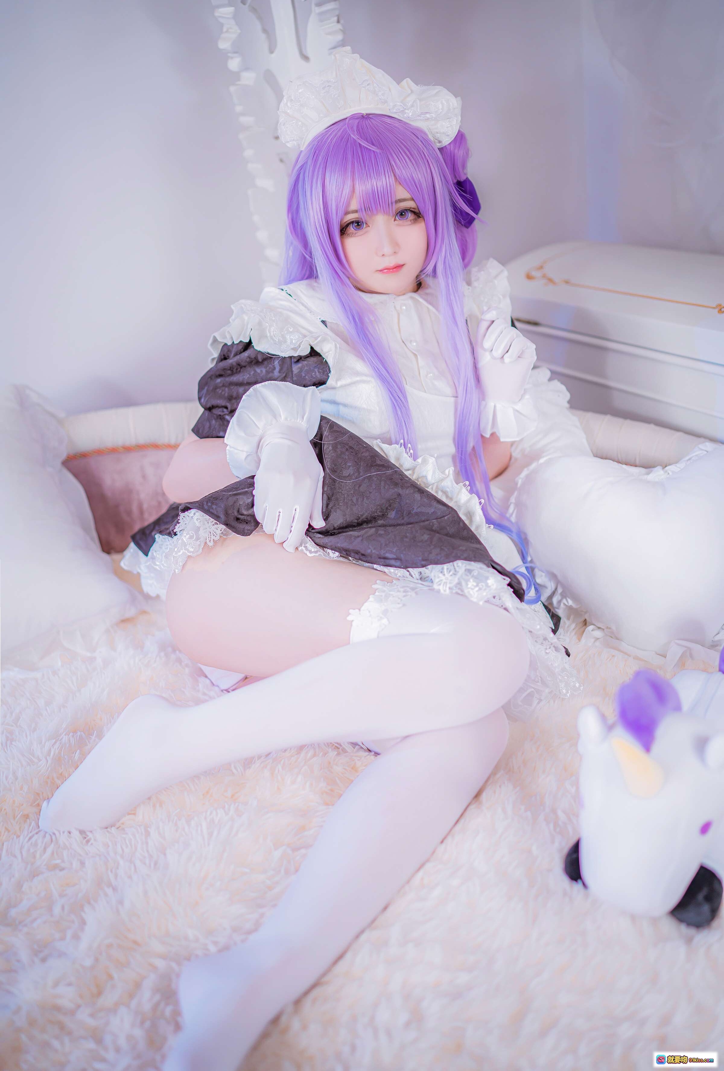 图片[2] - 萌妹Sayako NO.005独角兽女仆cosplay写真集 白色蕾丝裙紫发少女床榻慵懒姿态100P高清图 - 就要吻