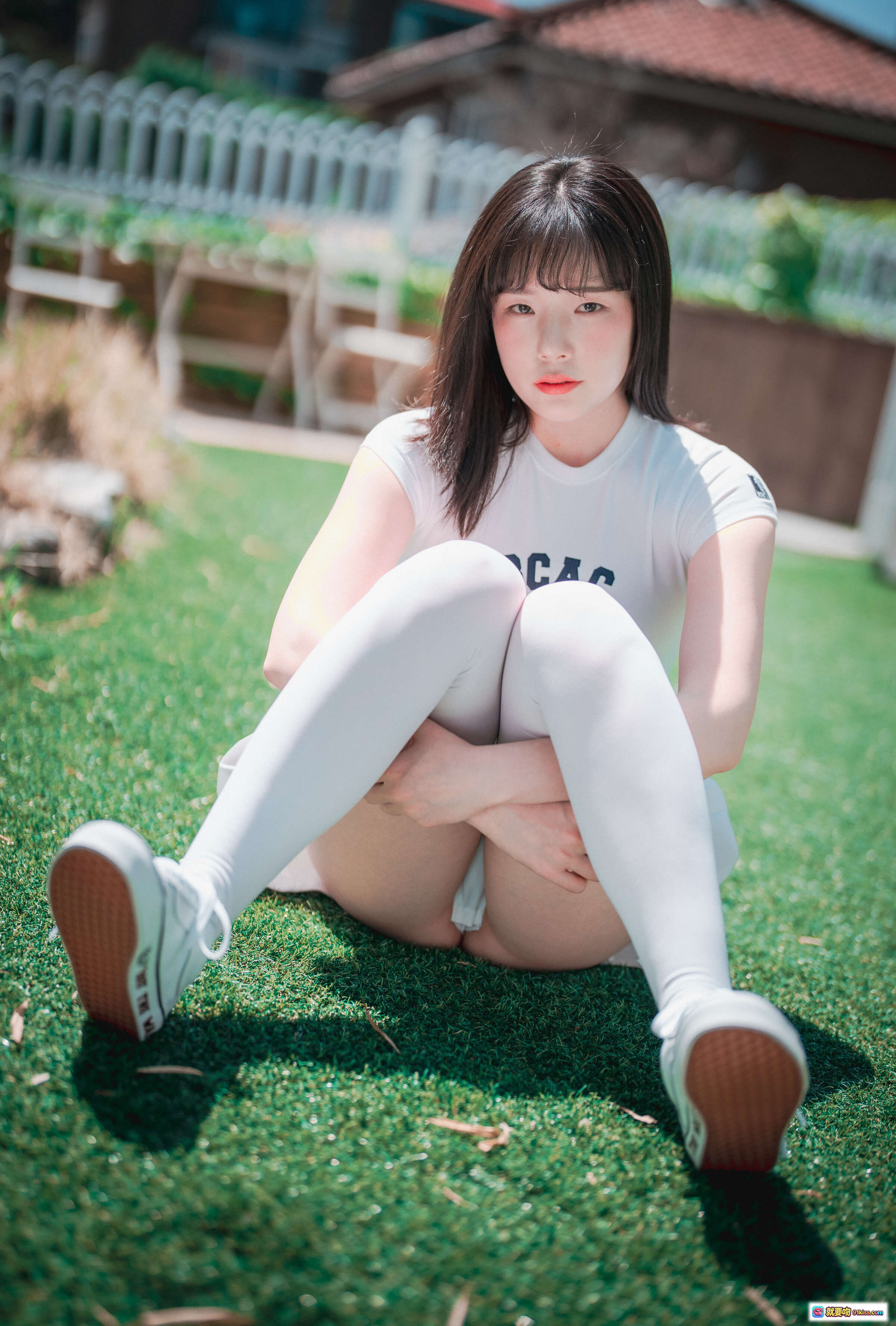 图片[10] - DJAWA Pia Classic Athletic Girl 白色运动装 美腿长袜 户外草坪写真 83P高清图集 - 就要吻