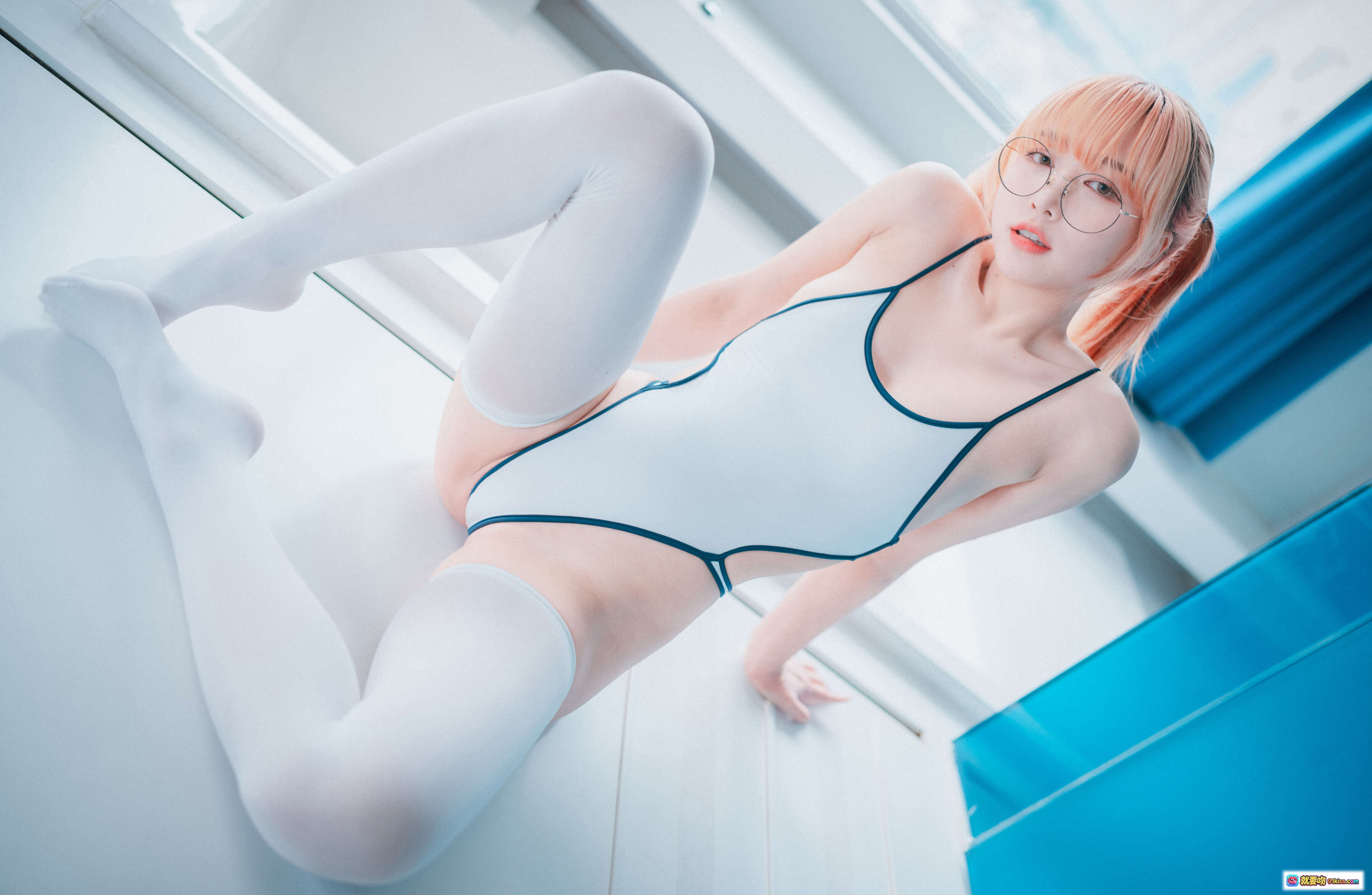 图片[10] - Parkhaag朴哈恶NO.02 DJAWA泳装课9 白丝美腿眼镜少女室内写真85P高清图集 - 就要吻