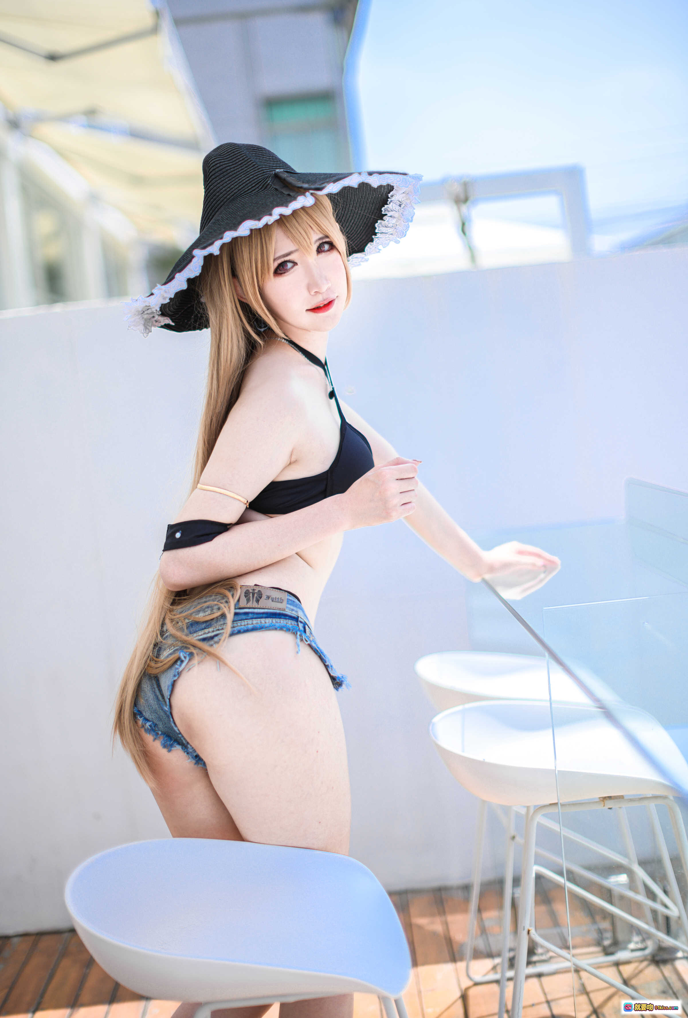 图片[5] - 阮邑_Fairy NO.013 让巴尔泳装写真｜黑帽比基尼+牛仔短裤+高跟凉鞋户外美拍25P - 就要吻