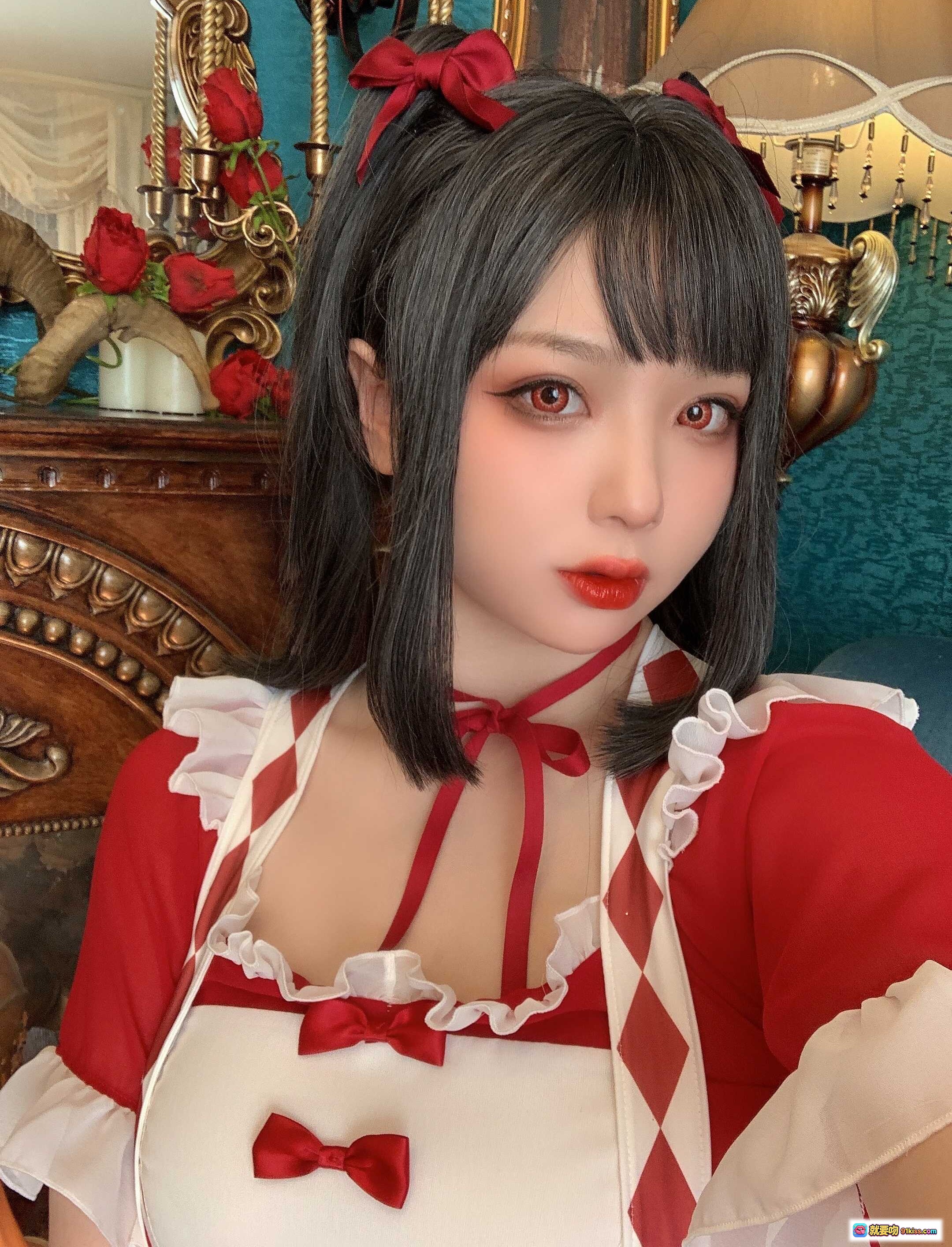 图片[6] - 皮皮奶NO.046 Vol.30元月贺图｜红白菱格女仆装｜甜美短发cos｜精致蝴蝶结装饰｜高清写真39P - 就要吻