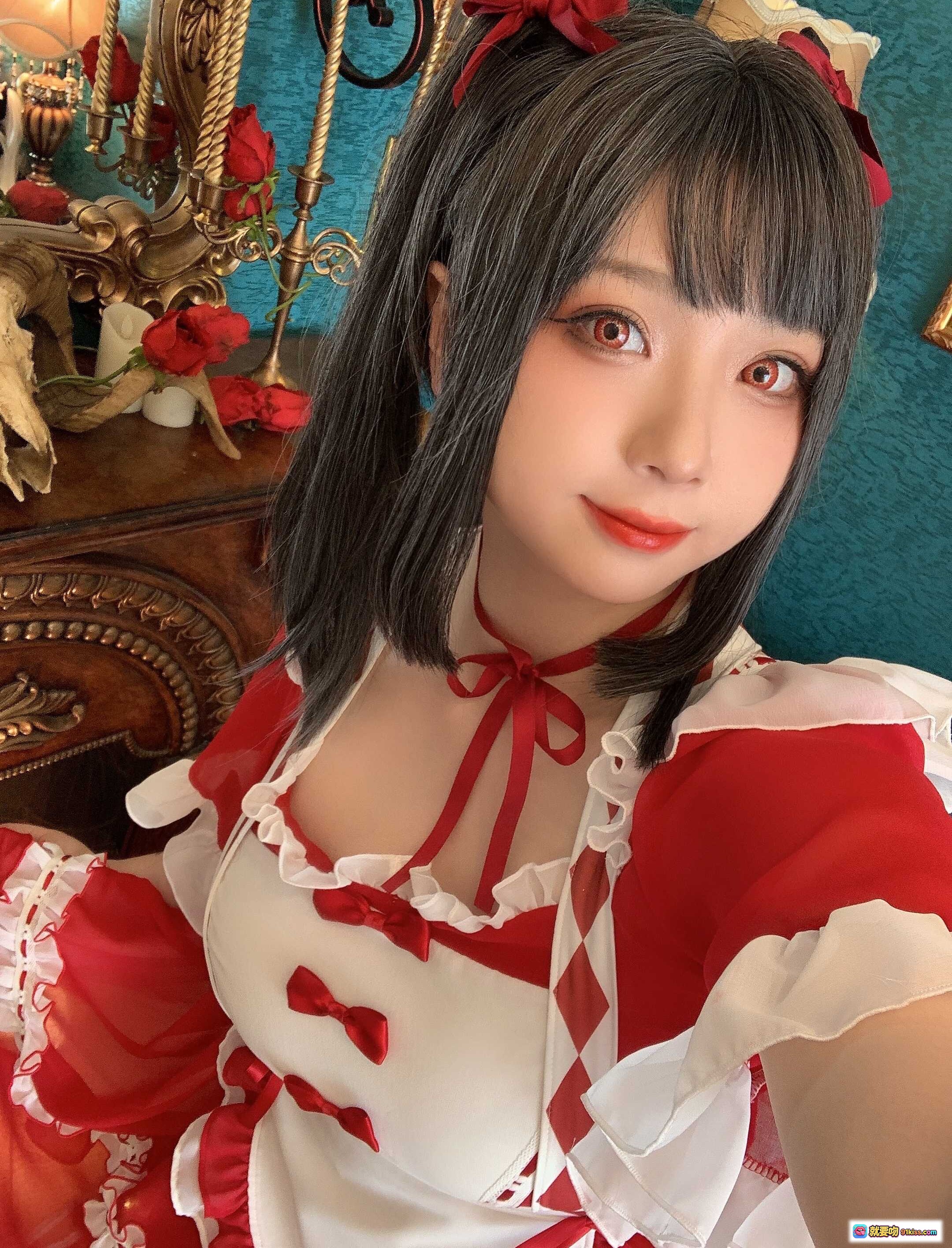 图片[5] - 皮皮奶NO.046 Vol.30元月贺图｜红白菱格女仆装｜甜美短发cos｜精致蝴蝶结装饰｜高清写真39P - 就要吻