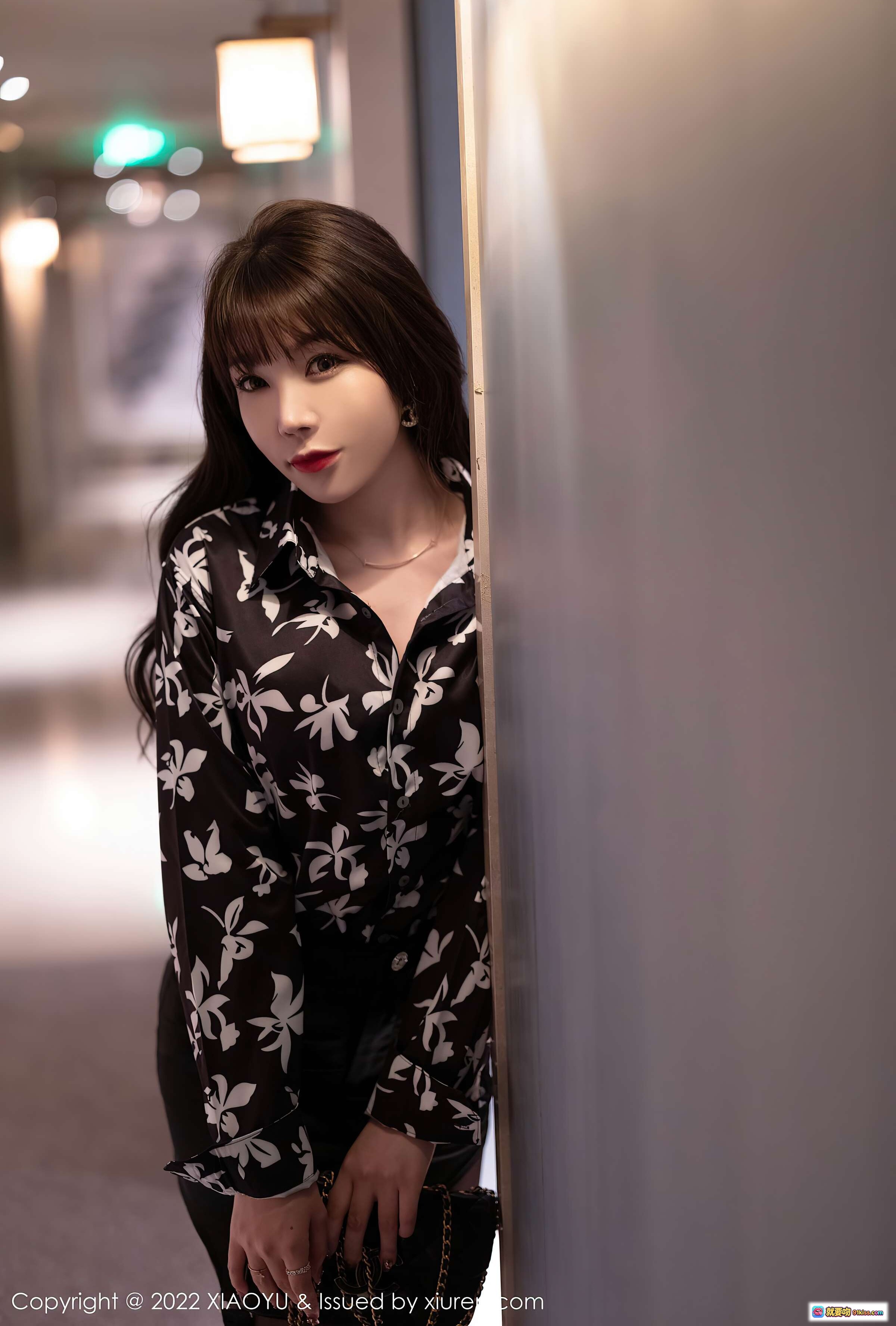 图片[8] - 芝芝Booty美腿黑丝写真 | XiaoYu语画界VOL.693 2022.01.10 高清性感花衬衫短裙造型 - 就要吻