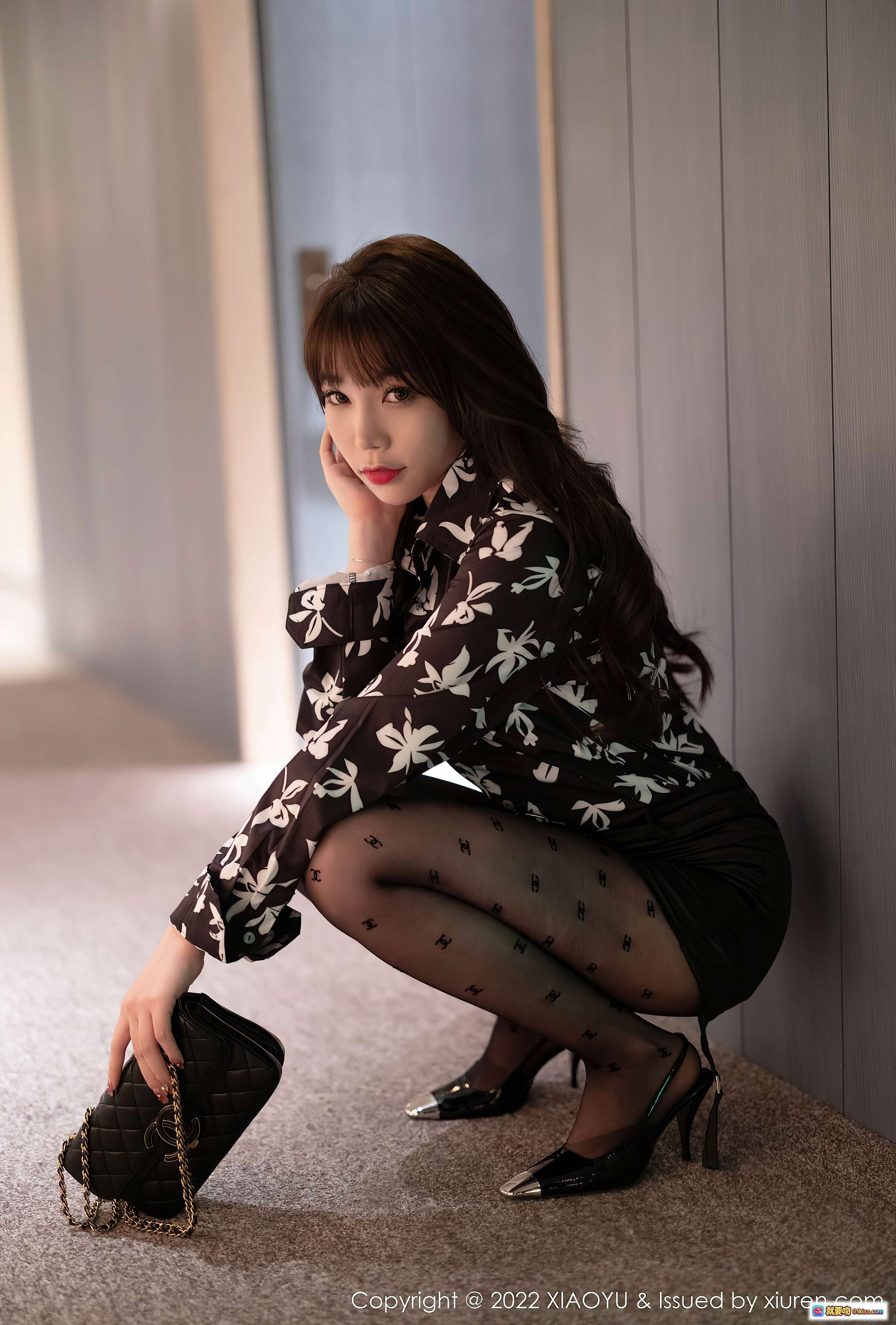 图片[9] - 芝芝Booty美腿黑丝写真 | XiaoYu语画界VOL.693 2022.01.10 高清性感花衬衫短裙造型 - 就要吻