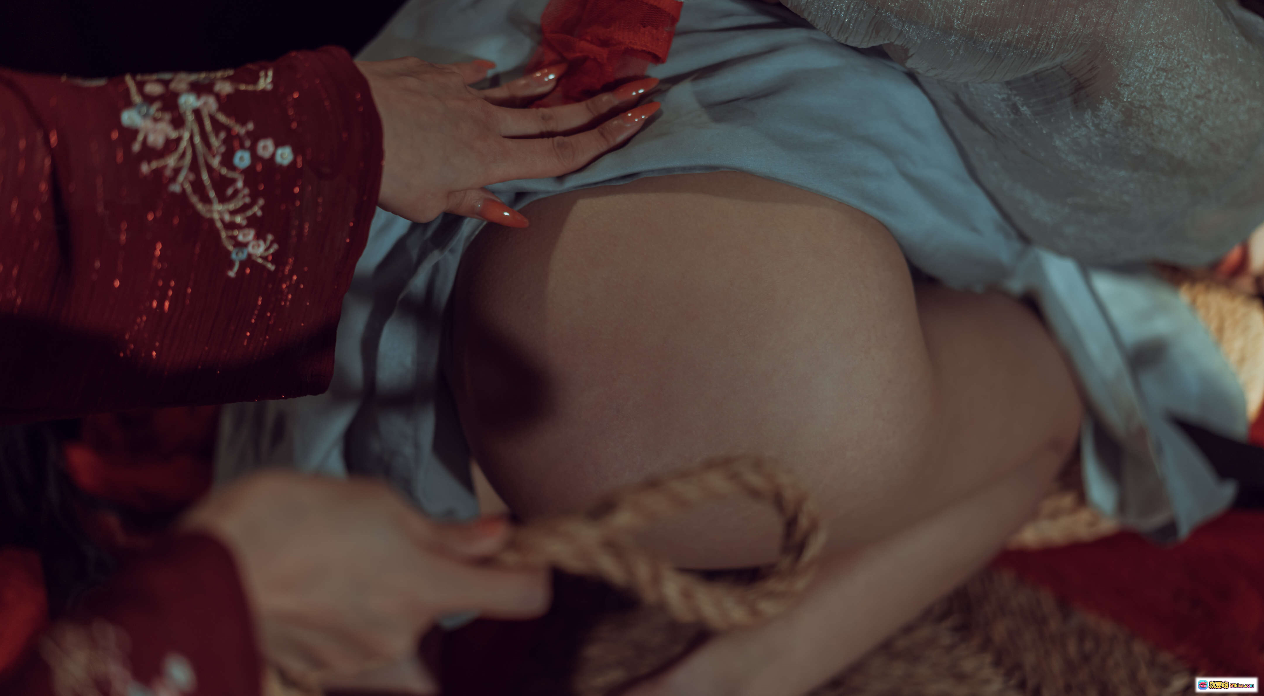 图片[6] - 秋和柯基NO.35昏红帐写真｜红色刺绣和服性感私房照｜52P高清美图 - 就要吻